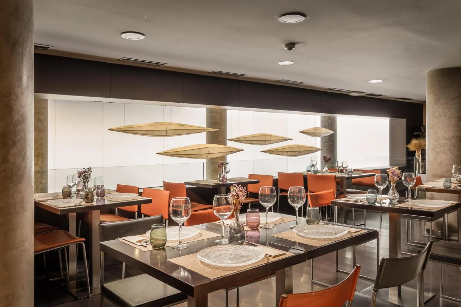 Restaurant/places to eat in Hotel Madanis