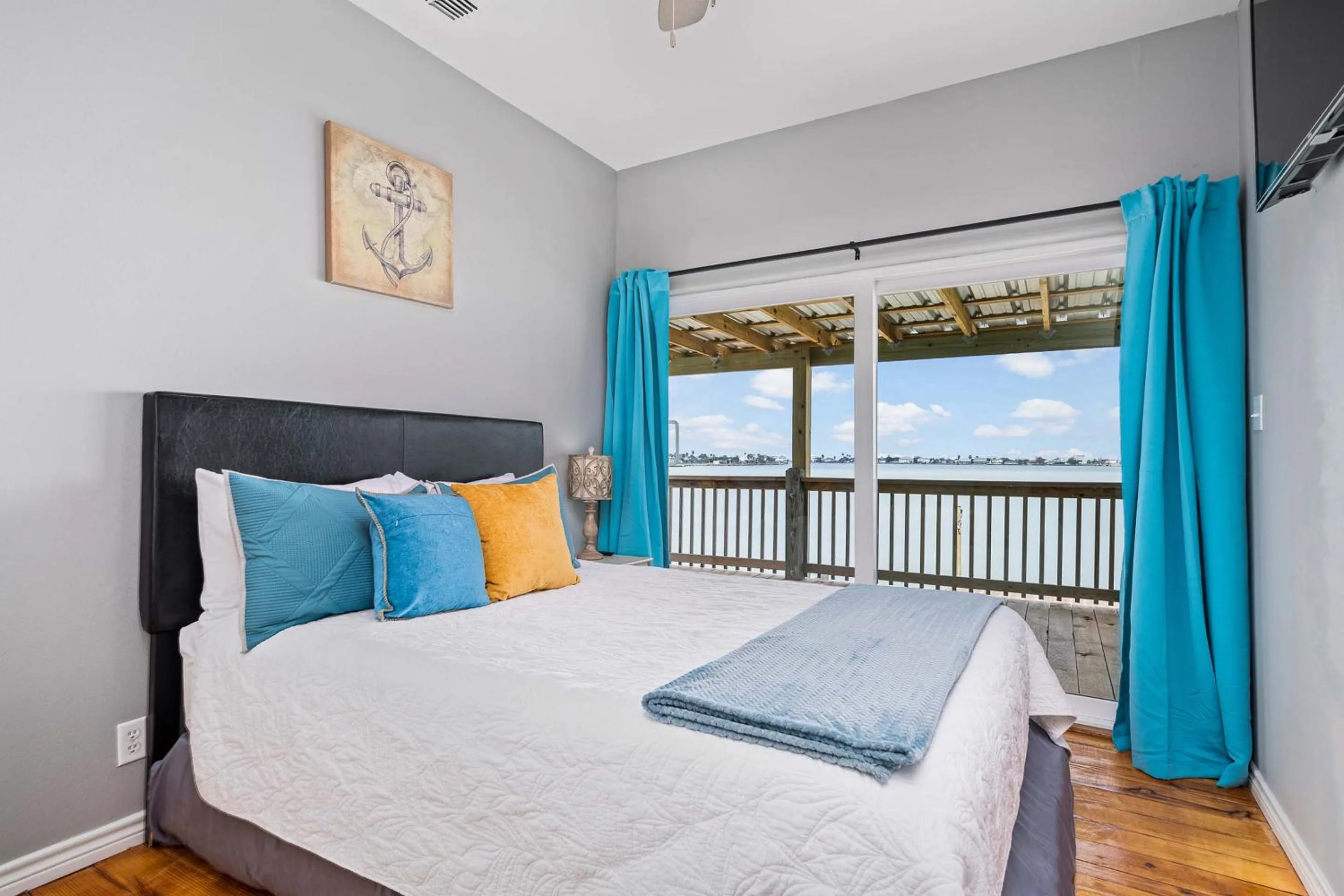 Property building, Bed in The Salt Flat