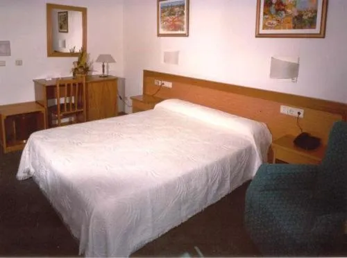 Photo of the whole room in Hotel San Vicente