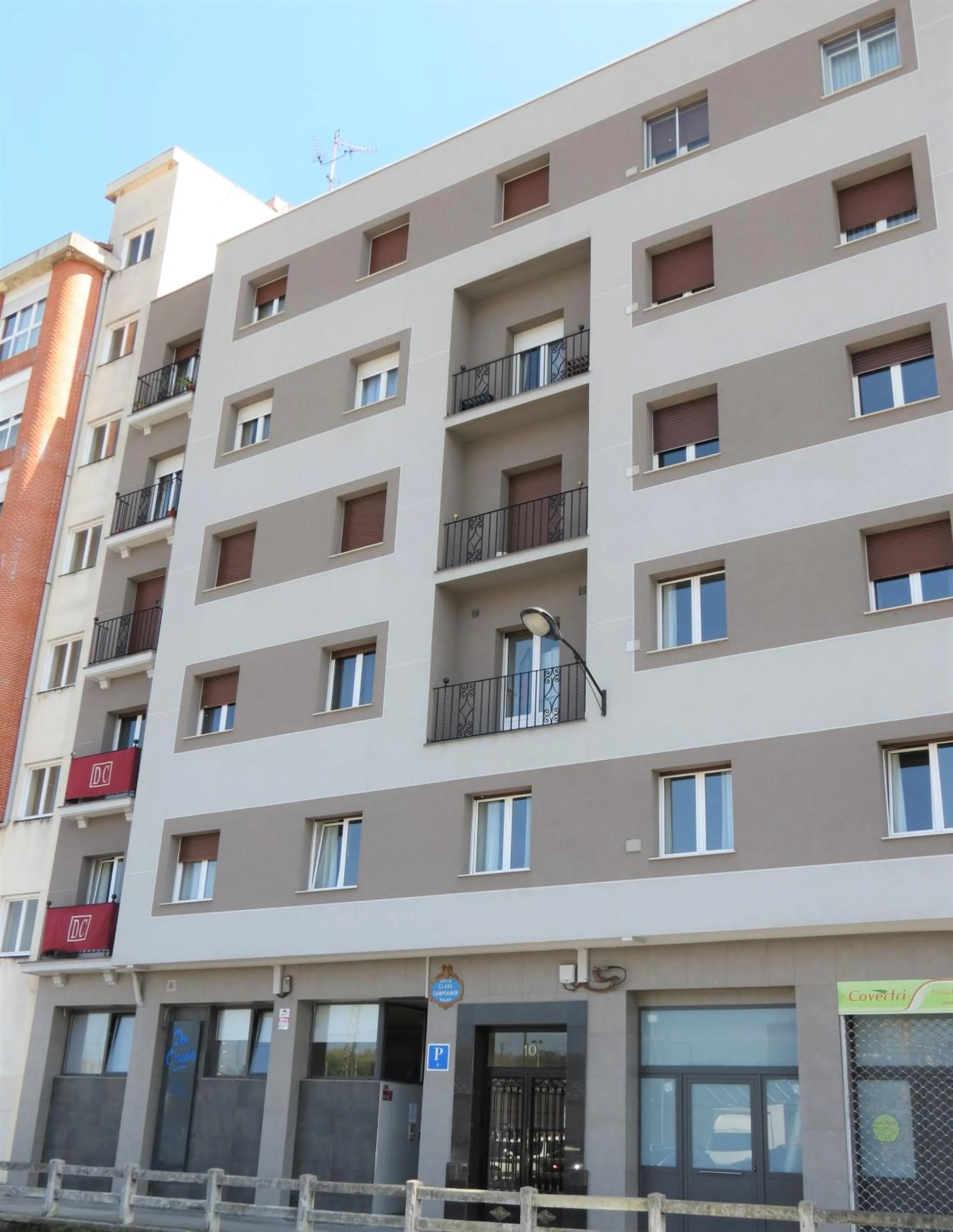 Facade/entrance in Pensión Don Claudio