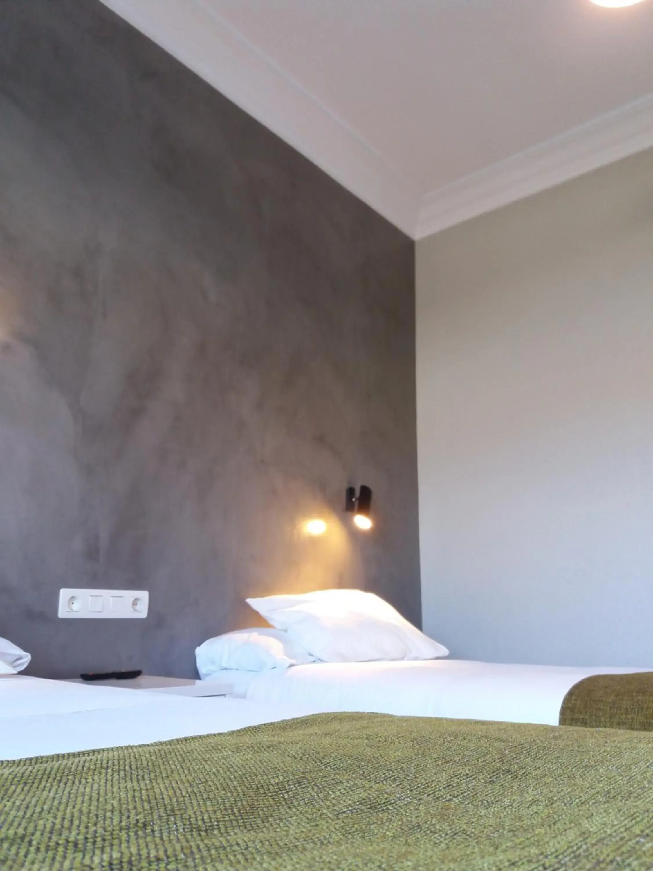 Twin Room with Shared Bathroom in Pensión Don Claudio Twin Room with Shared Bathroom in Pensión Don Claudio