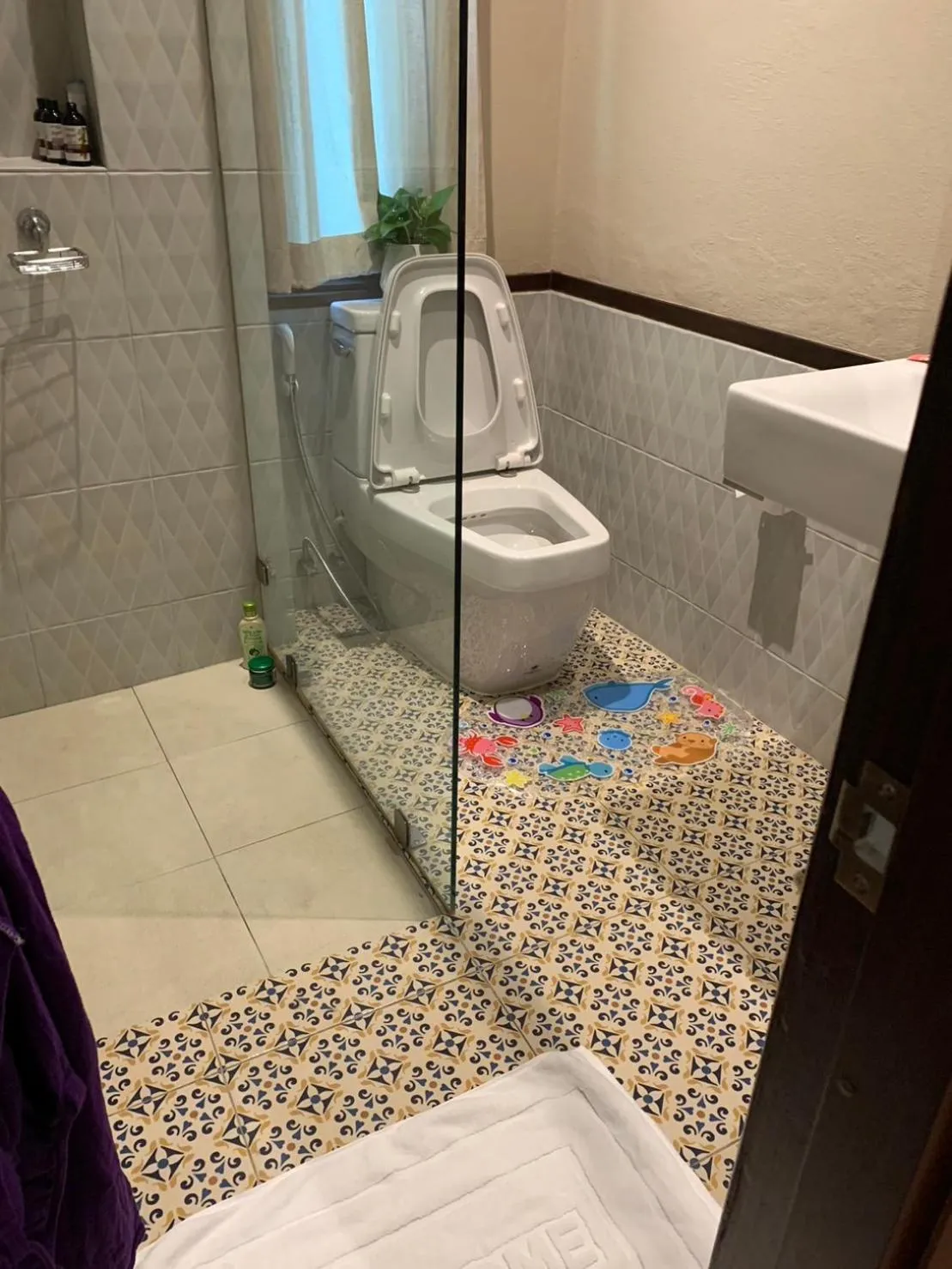 Bathroom in Gavill15 Classic Boutique House