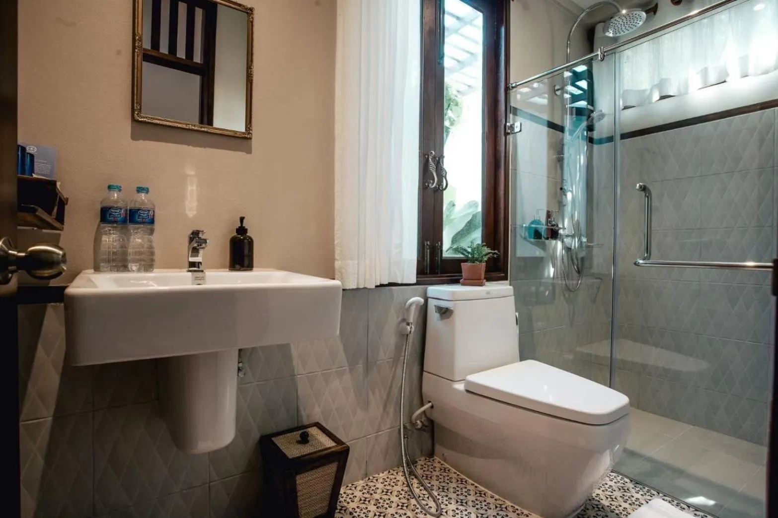 Shower in Gavill15 Classic Boutique House