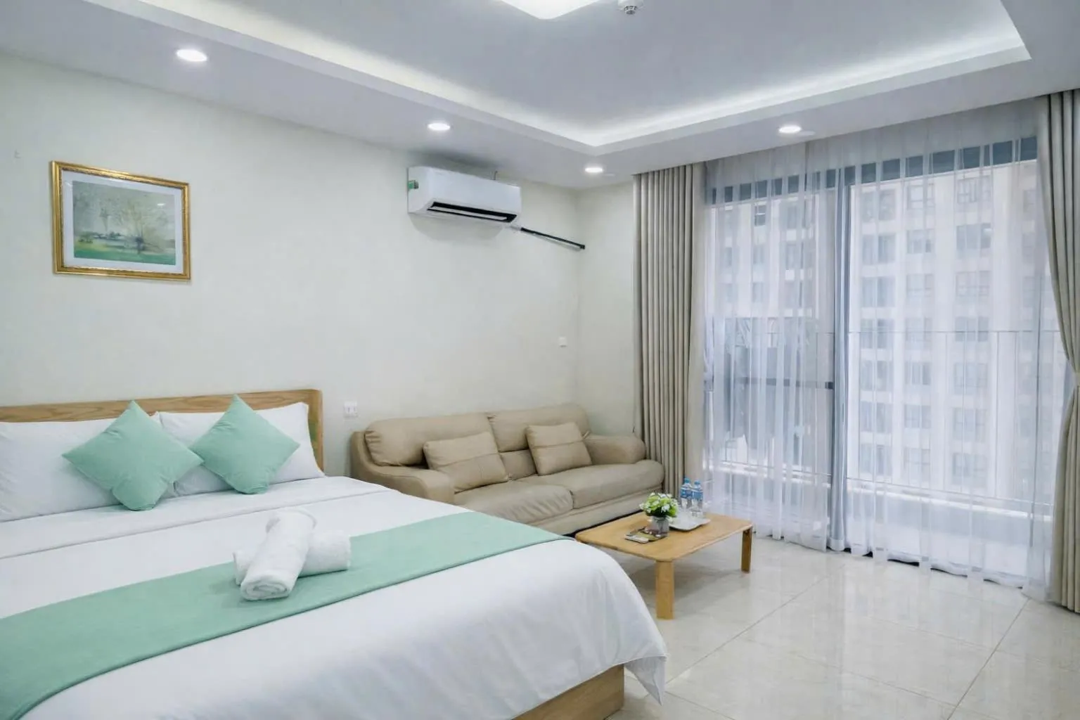 Bed in Vinhomes Dcapitale - Studio