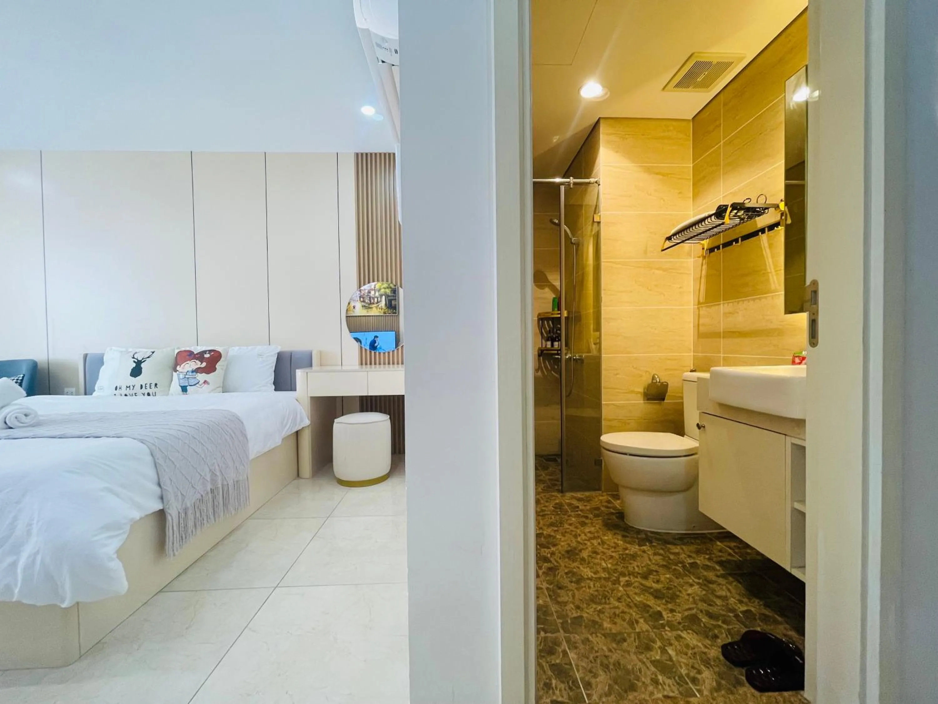 Toilet, Bed in Vinhomes Dcapitale - Studio