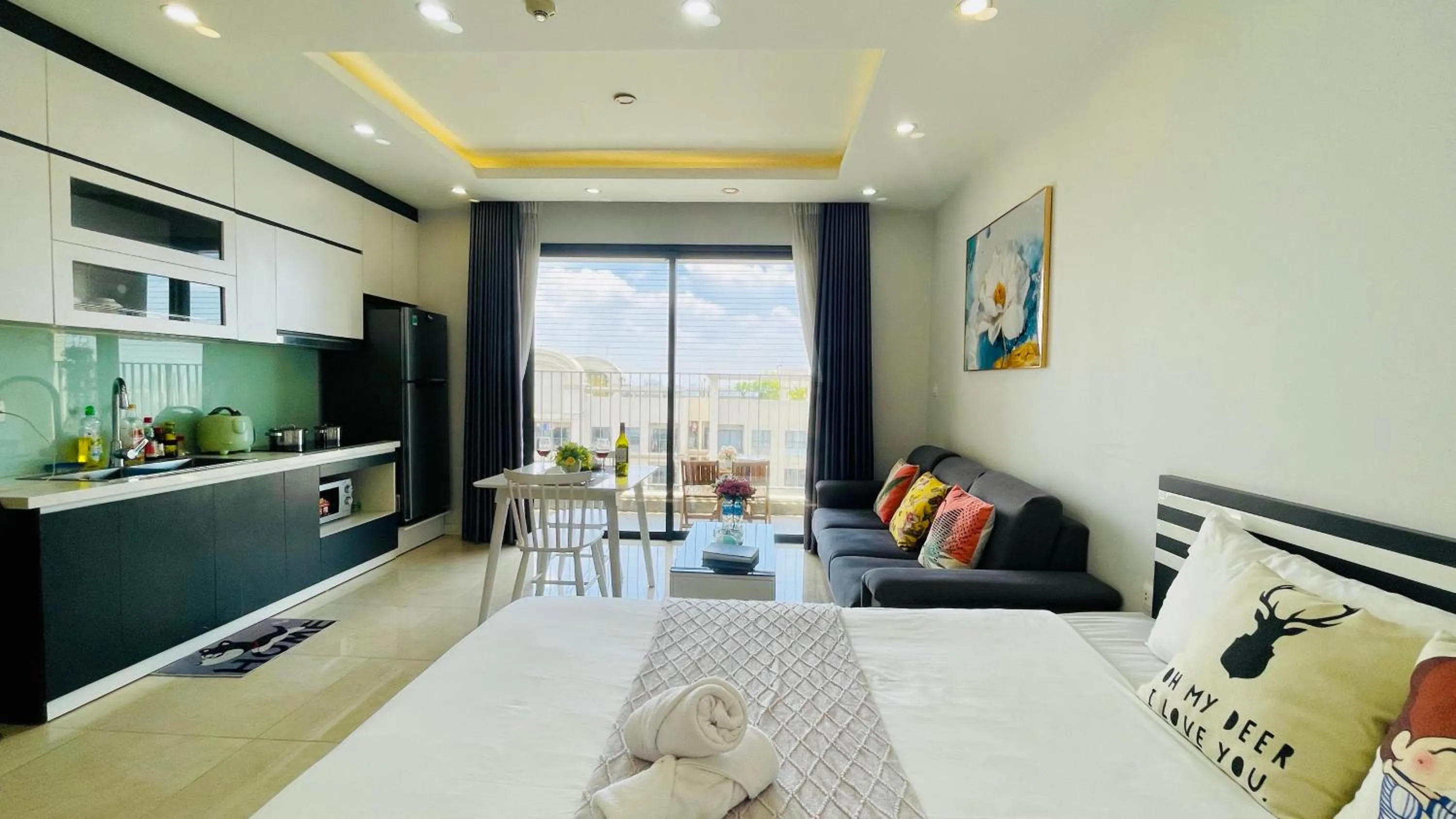 Bed in Vinhomes Dcapitale - Studio
