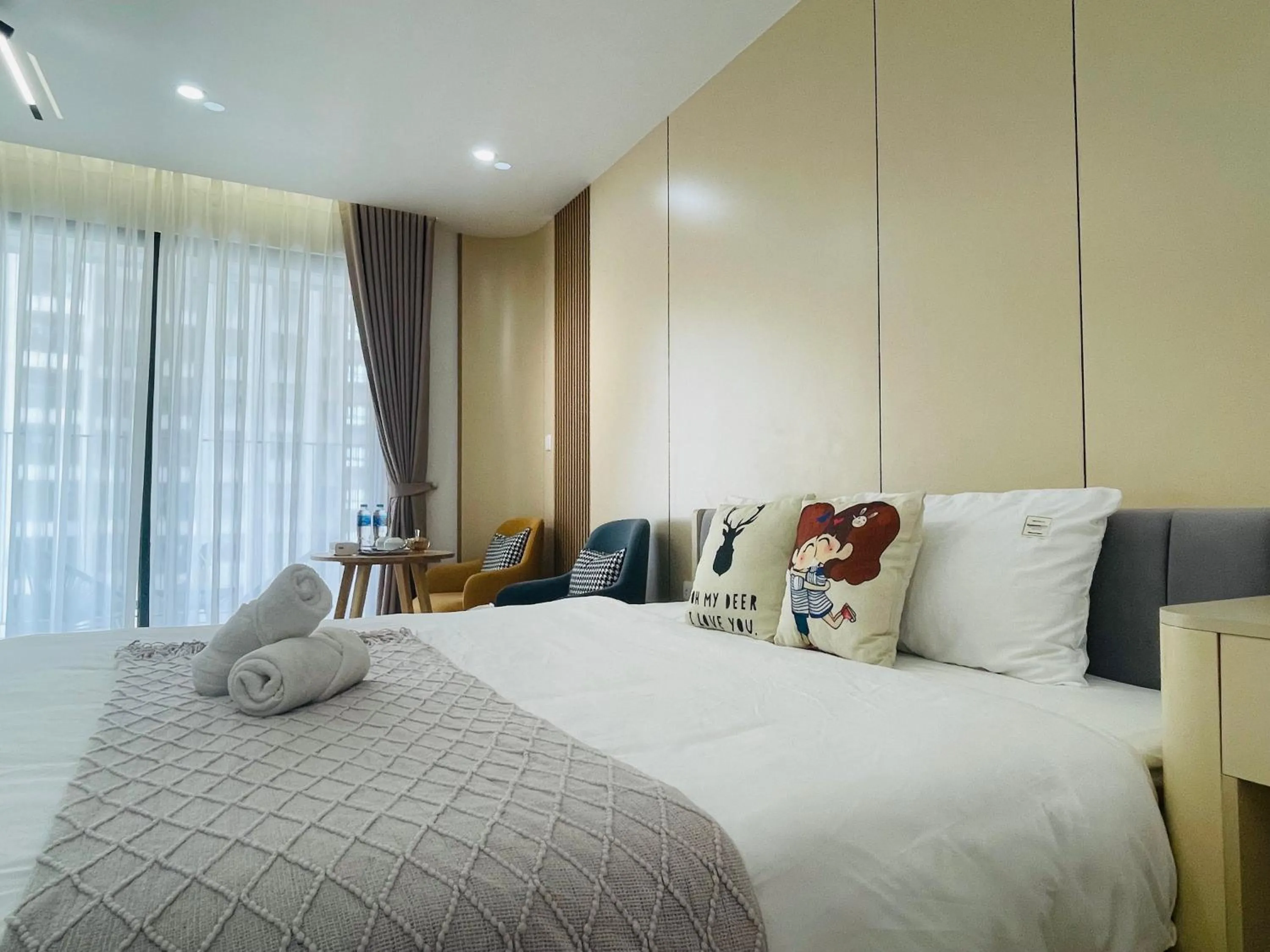 Bed in Vinhomes Dcapitale - Studio