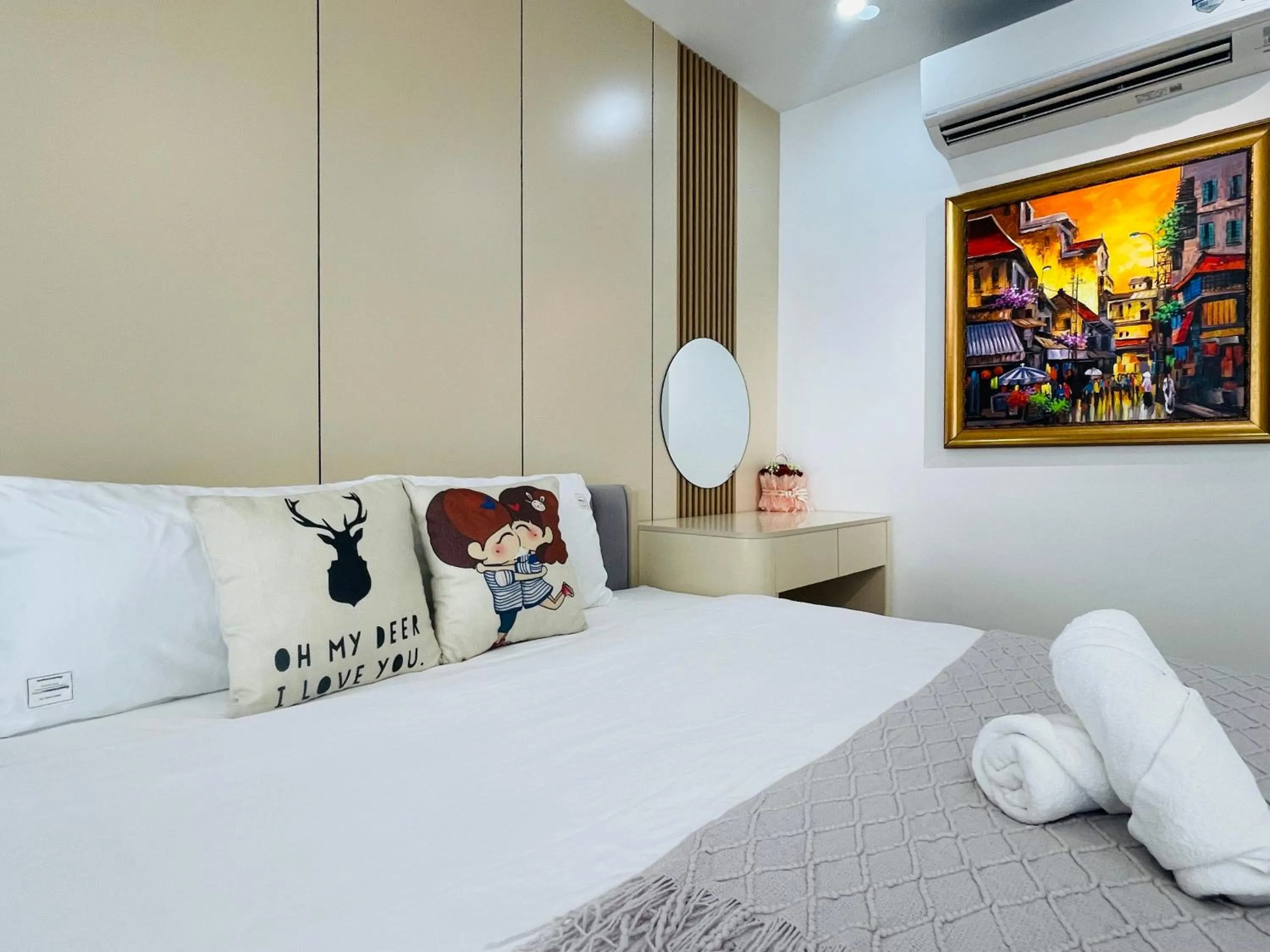 Bed in Vinhomes Dcapitale - Studio