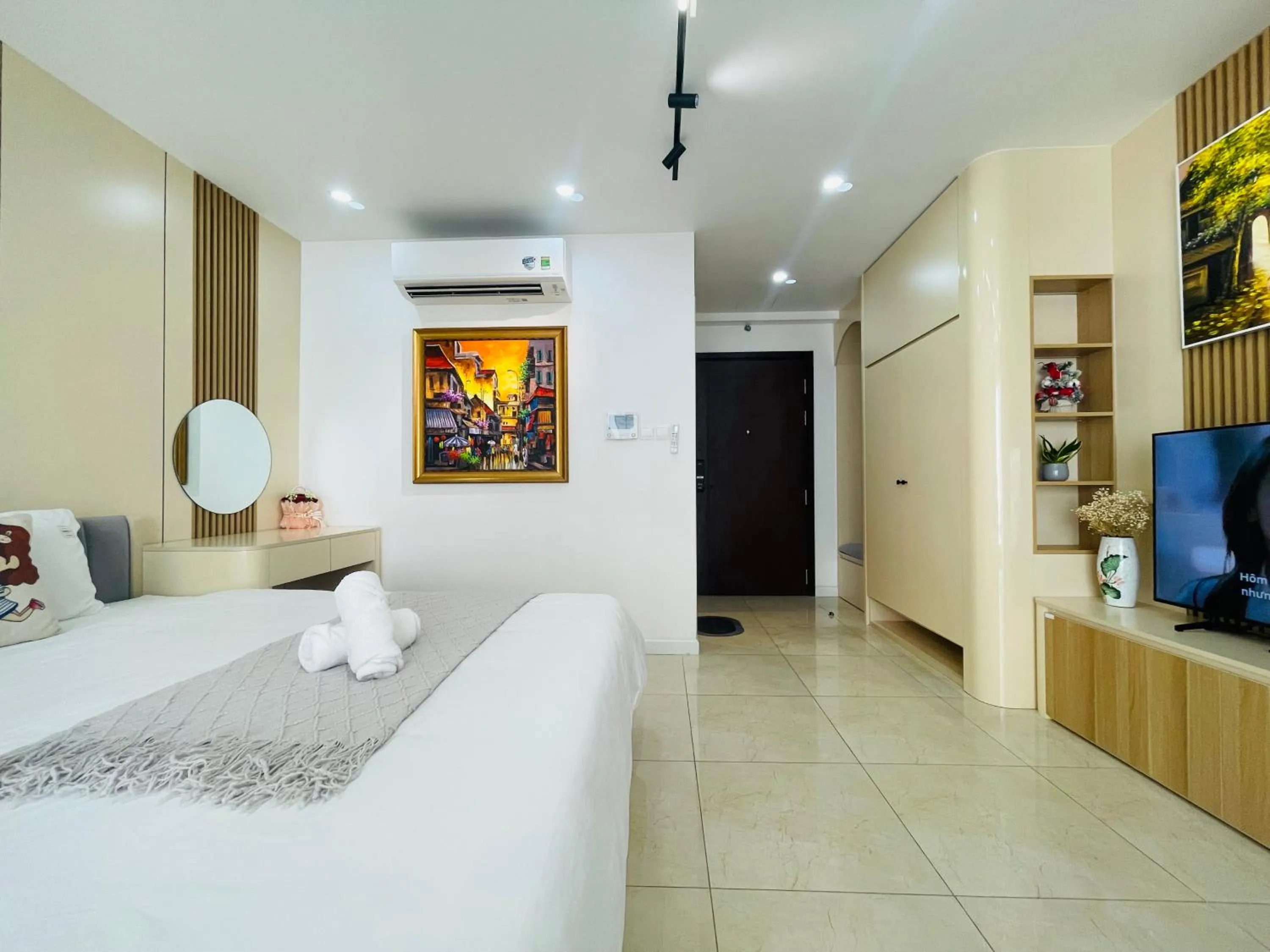 Photo of the whole room, Bed in Vinhomes Dcapitale - Studio