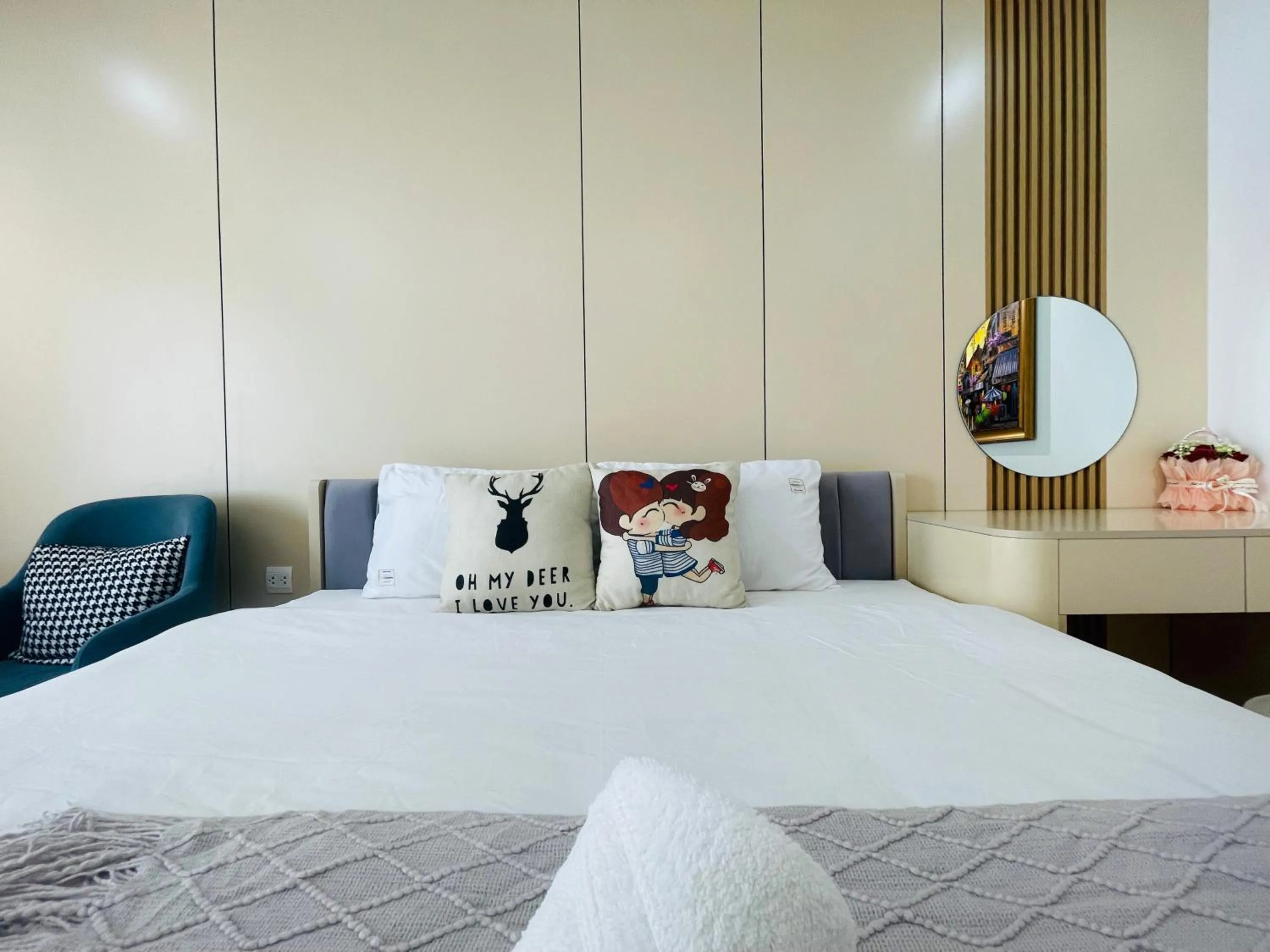 Bed in Vinhomes Dcapitale - Studio