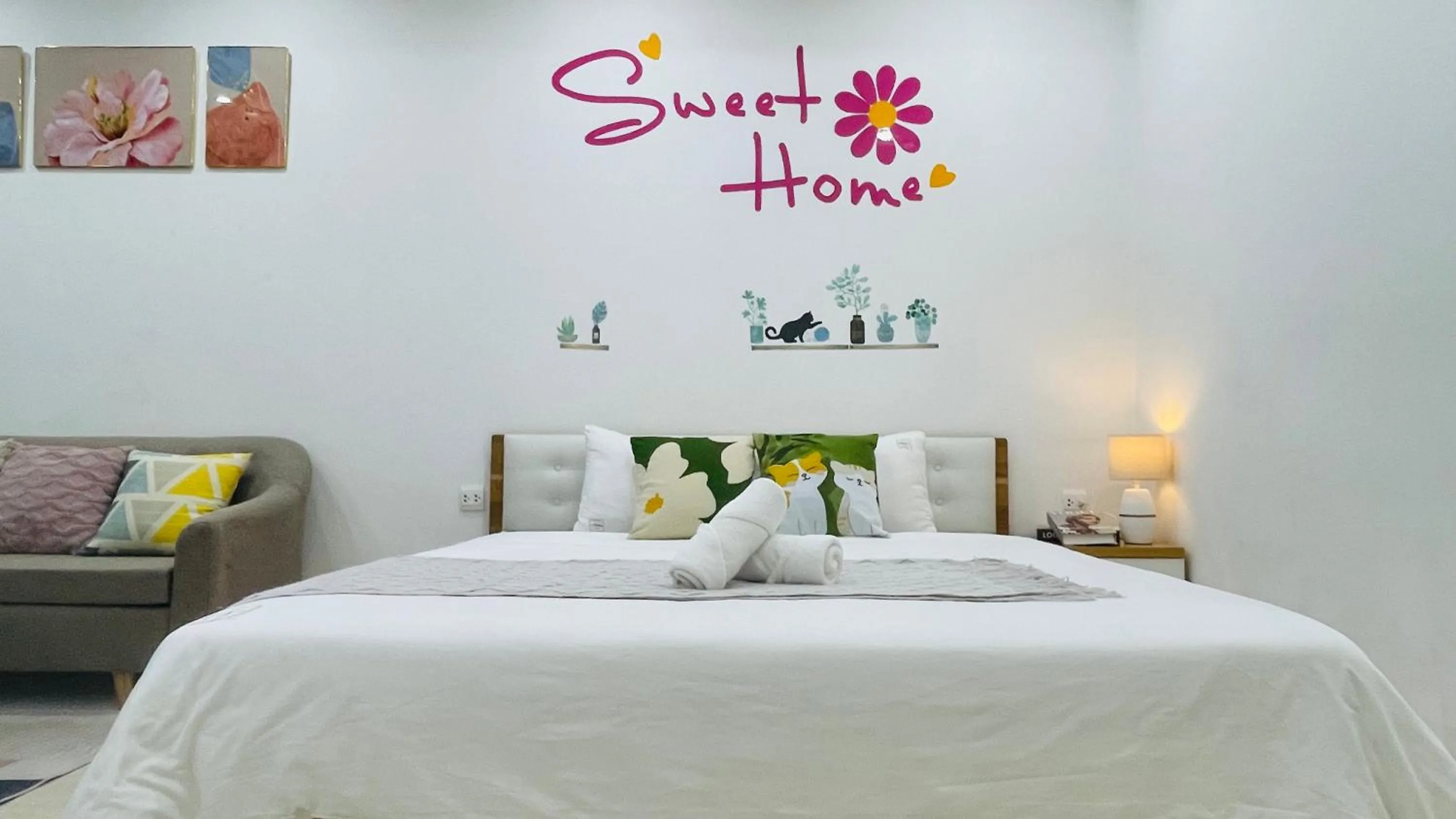 Bed in Vinhomes Dcapitale - Studio