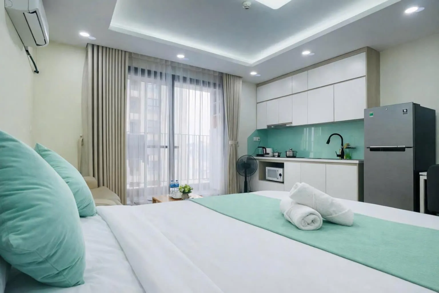 Bed in Vinhomes Dcapitale - Studio