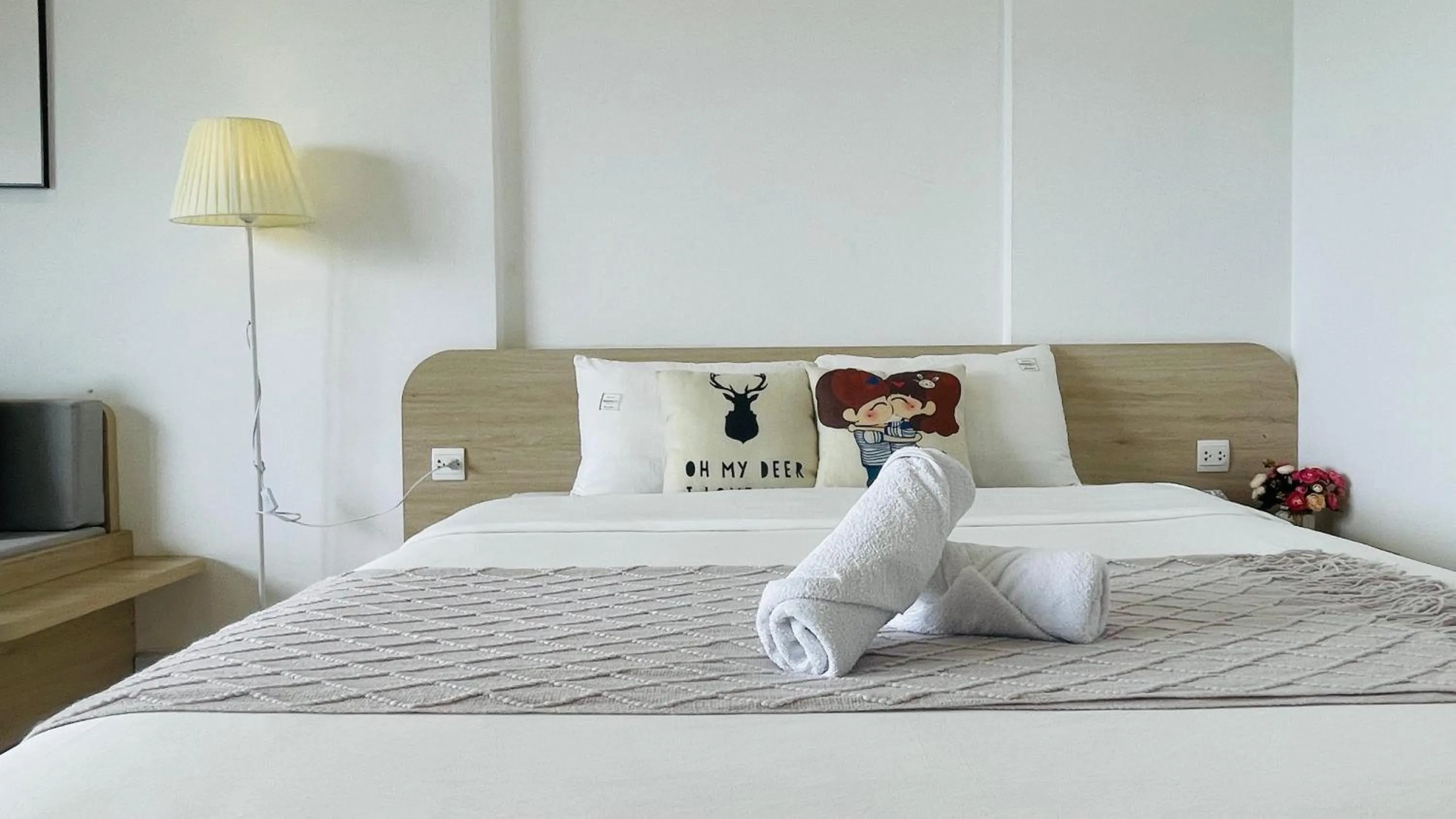 Bed in Vinhomes Dcapitale - Studio