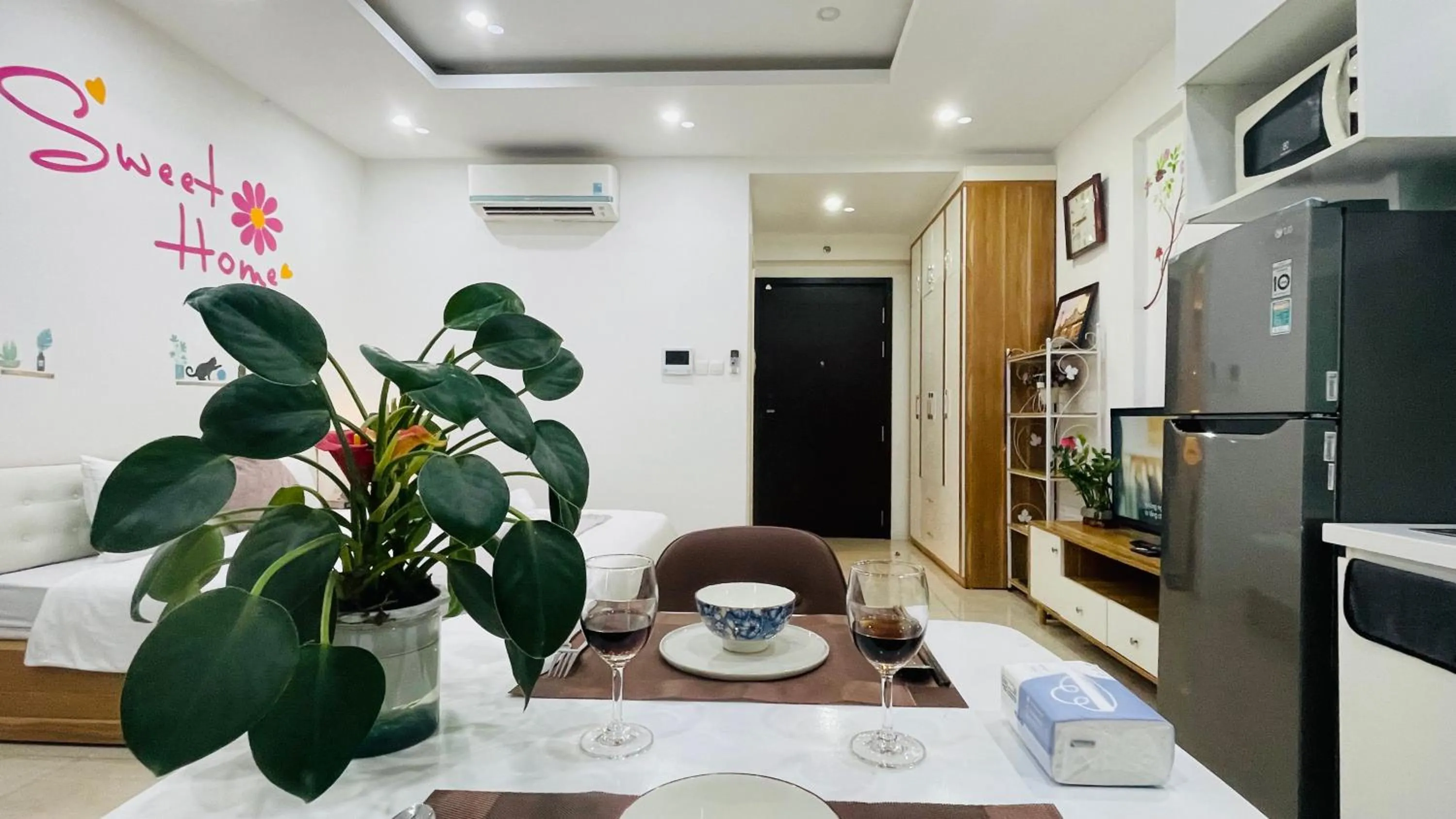 Photo of the whole room in Vinhomes Dcapitale - Studio