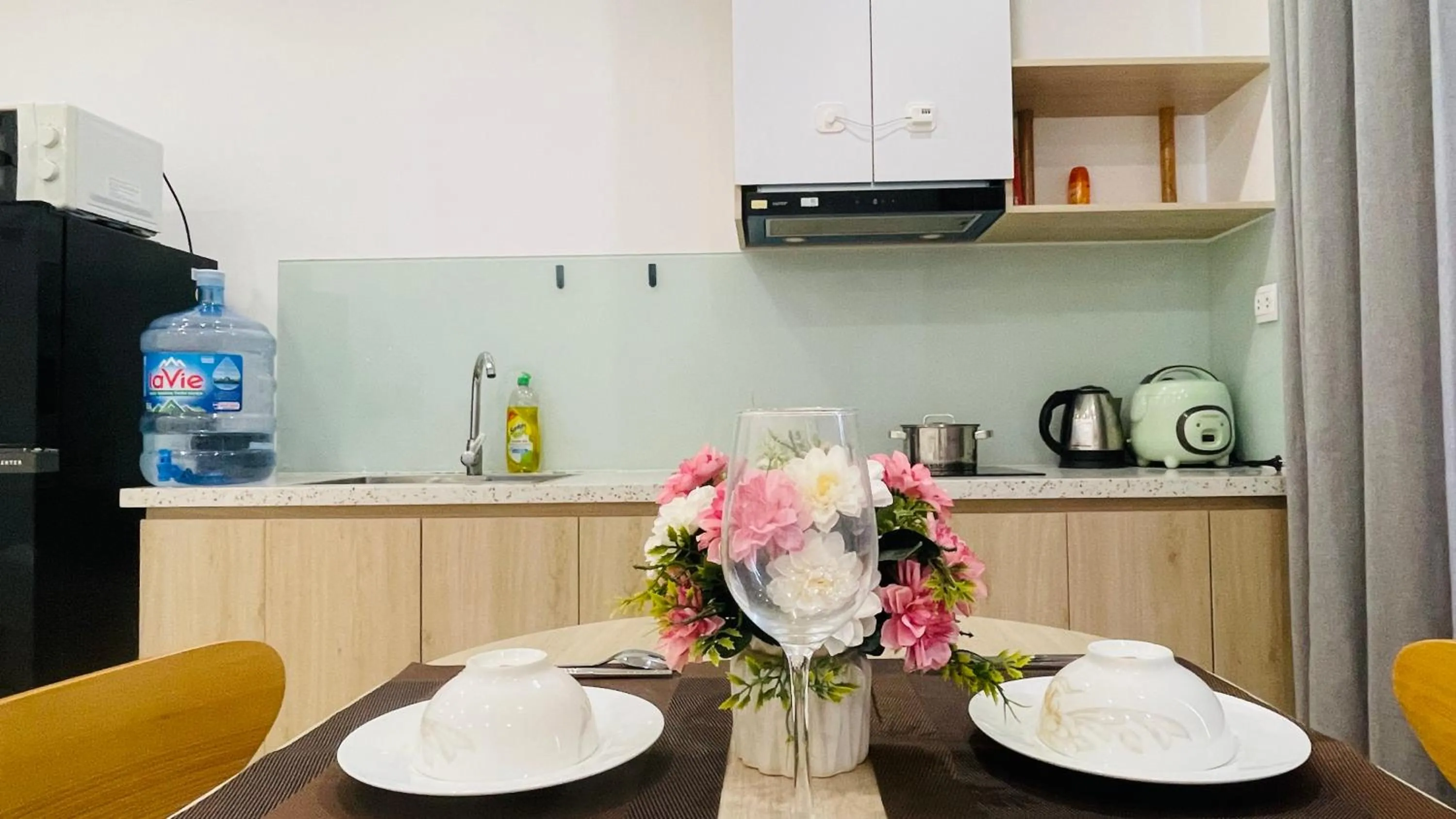 Kitchen or kitchenette in Vinhomes Dcapitale - Studio