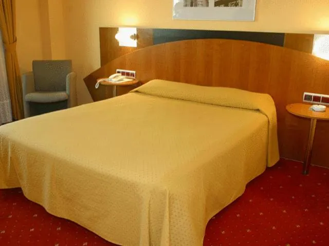Photo of the whole room, Bed in Hotel Silvota