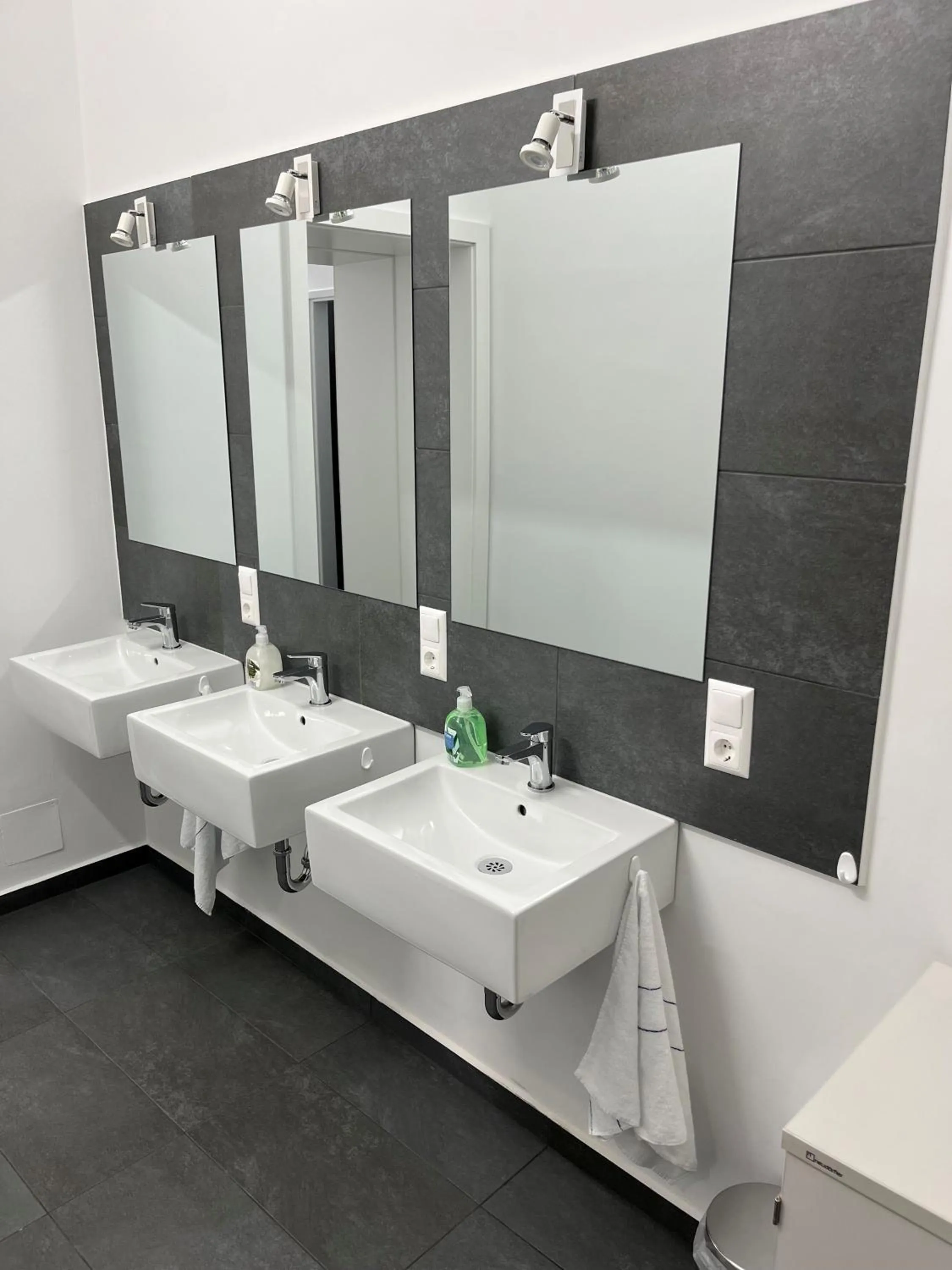 Bathroom in Space Home Apartment - Prater