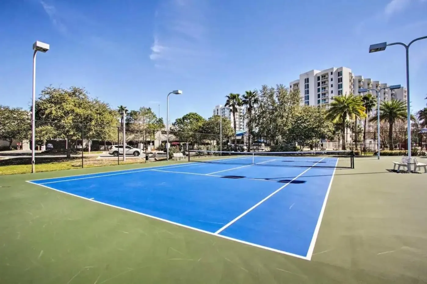 Sunrise Surprise 9th floor 2BR 2 BA King Suite Beach shuttle, heated pool!