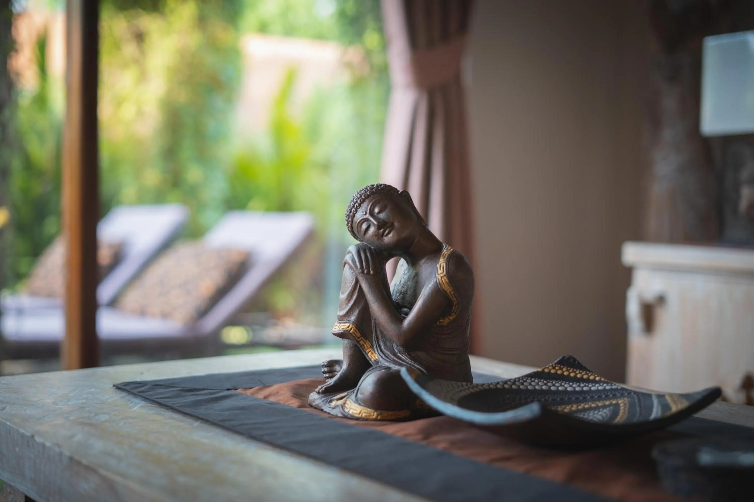 Decorative detail in Genie Private Villa by Travellink Bali