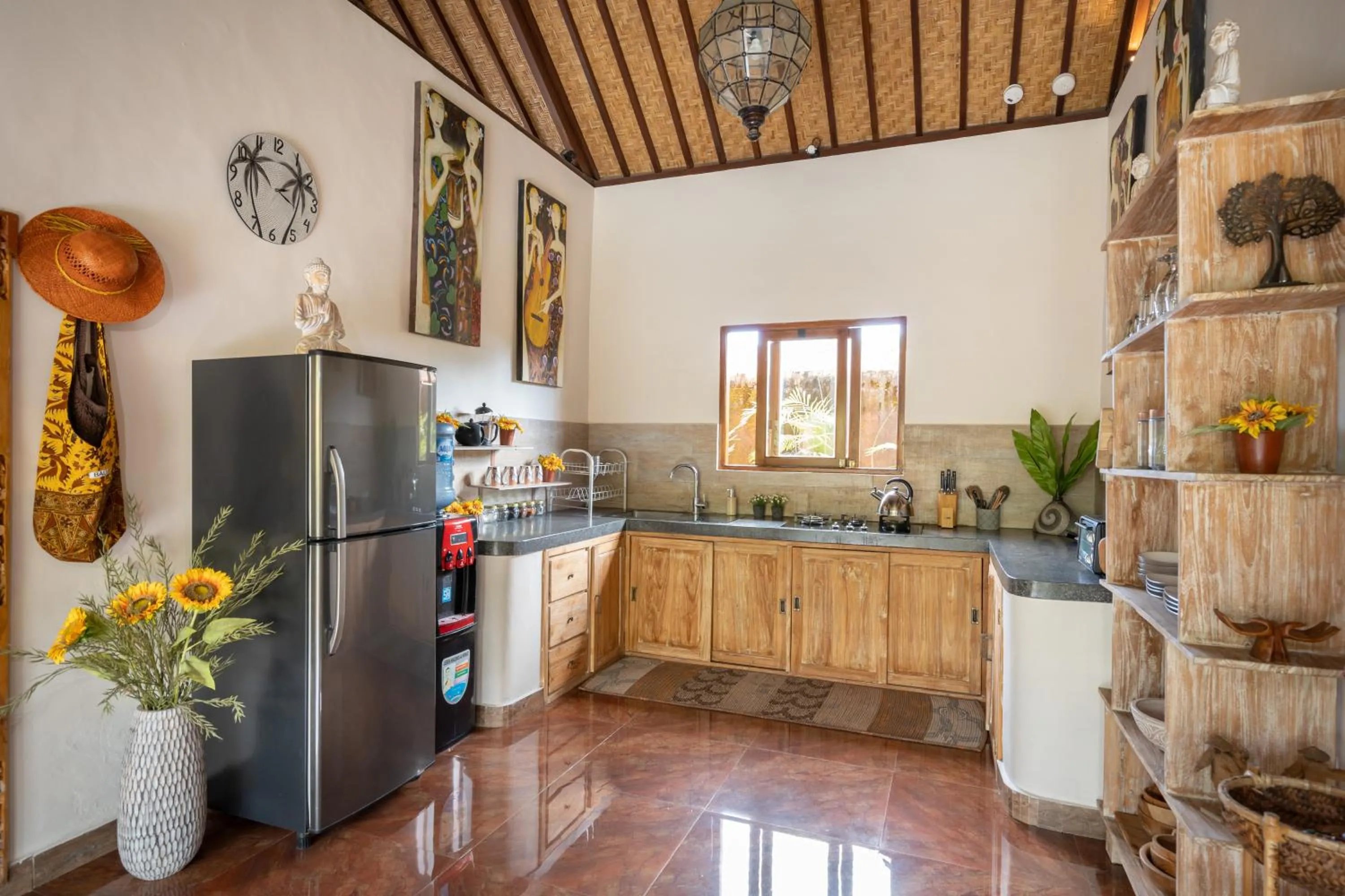 Kitchen or kitchenette in Genie Private Villa by Travellink Bali