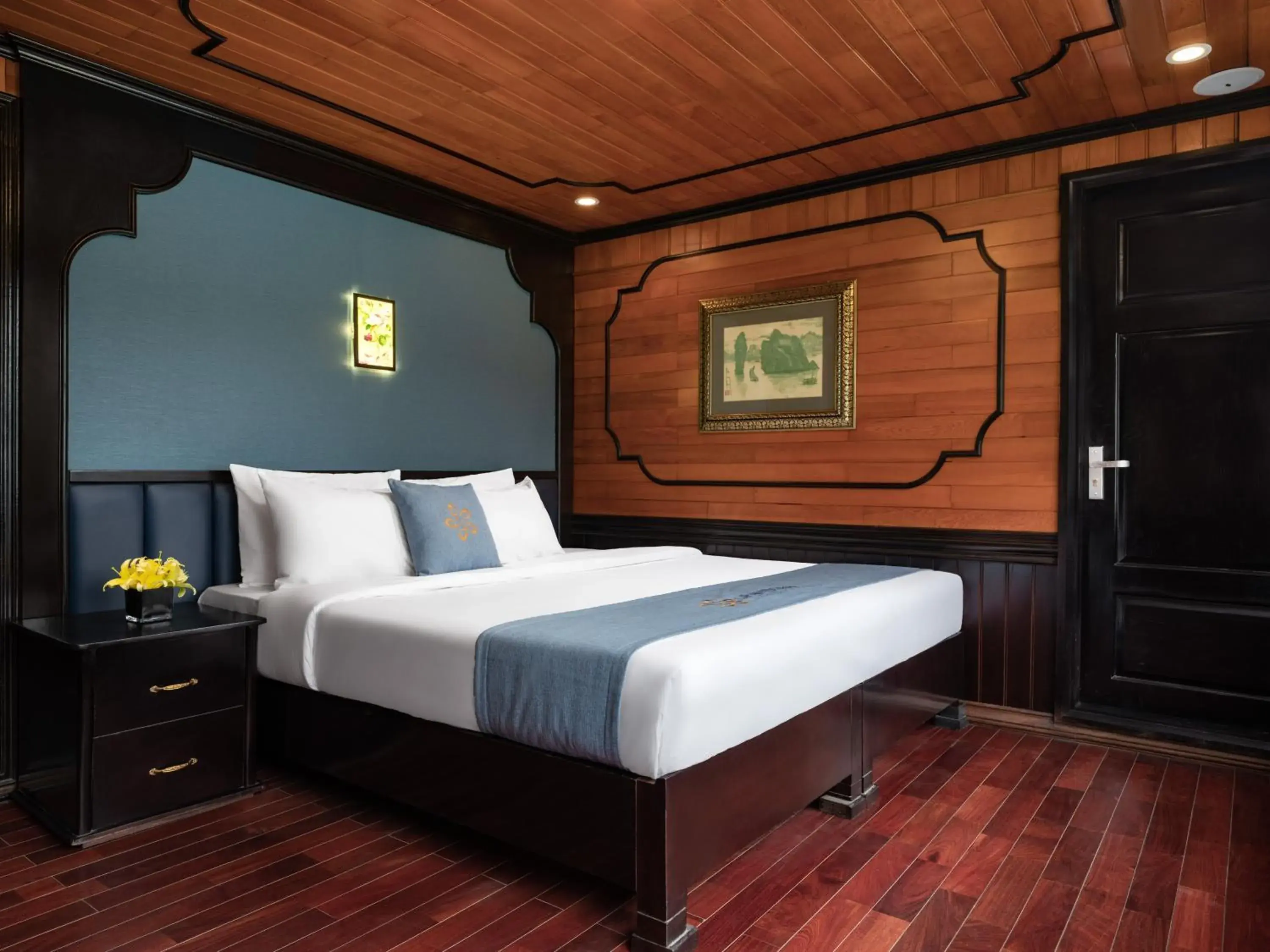 Bed in La Pandora Boutique Cruises Bed in La Pandora Boutique Cruises