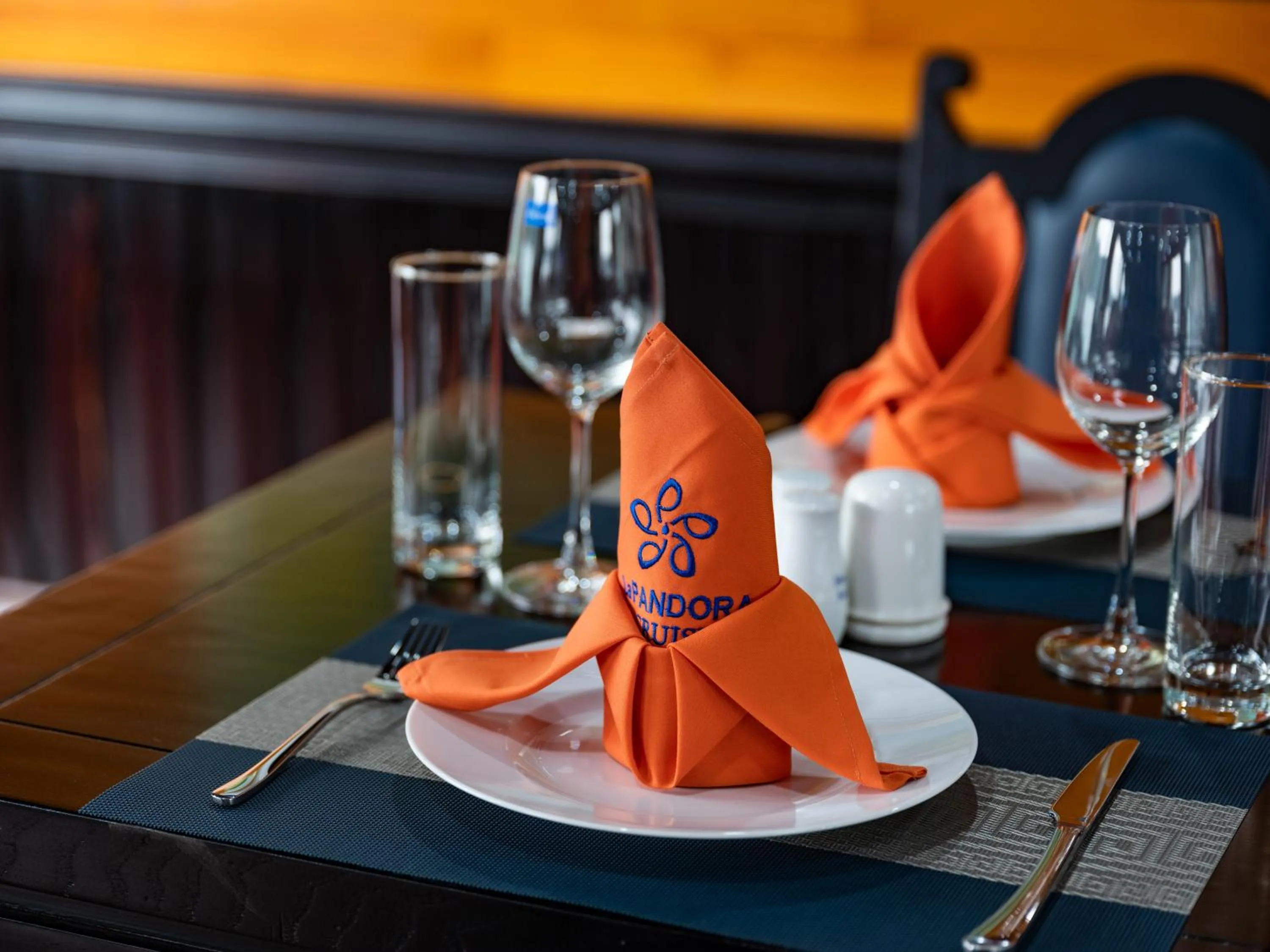 Restaurant/places to eat in La Pandora Boutique Cruises