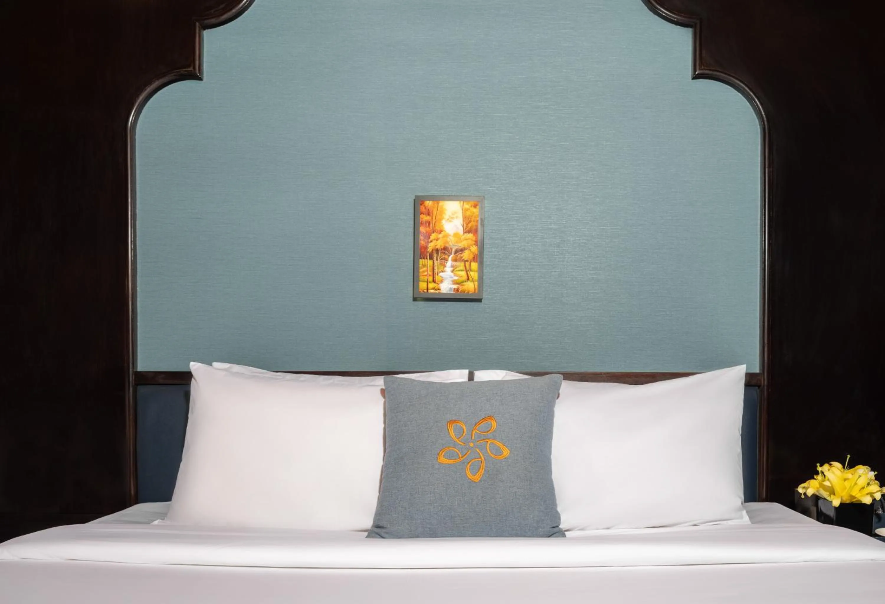 Bed in La Pandora Boutique Cruises