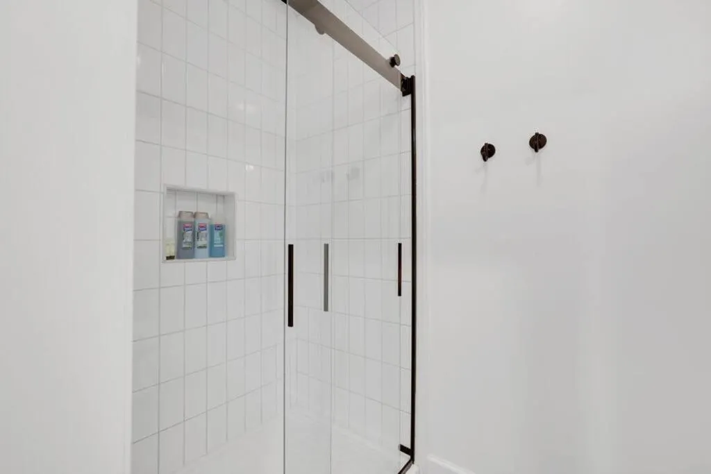 Housepitality - The Brandenburg Suite - Efficiency