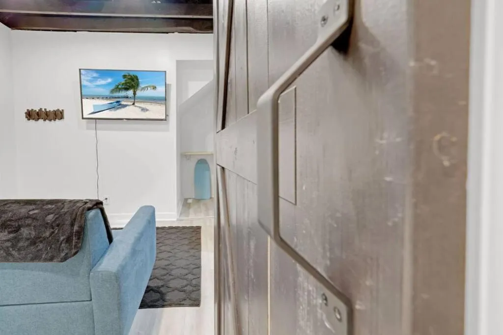 Housepitality - The Brandenburg Suite - Efficiency