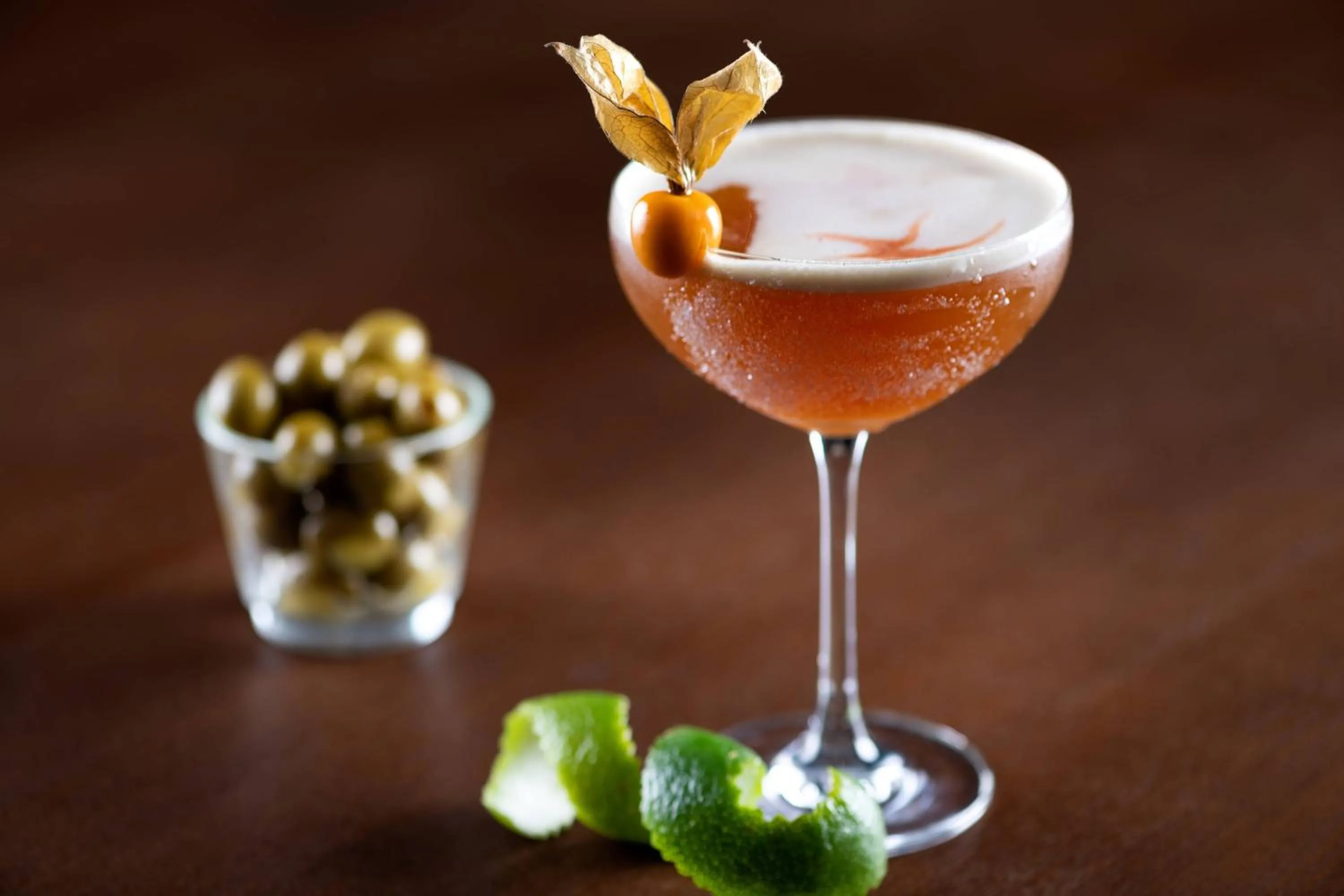 Lounge or bar in AC Hotel Madrid Feria by Marriott