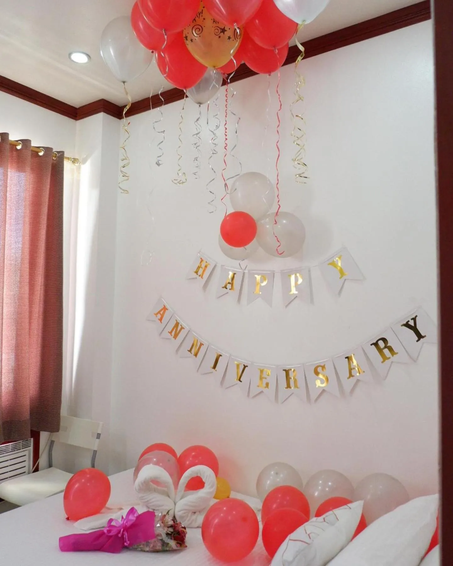 Endless Summer Hotel Baler