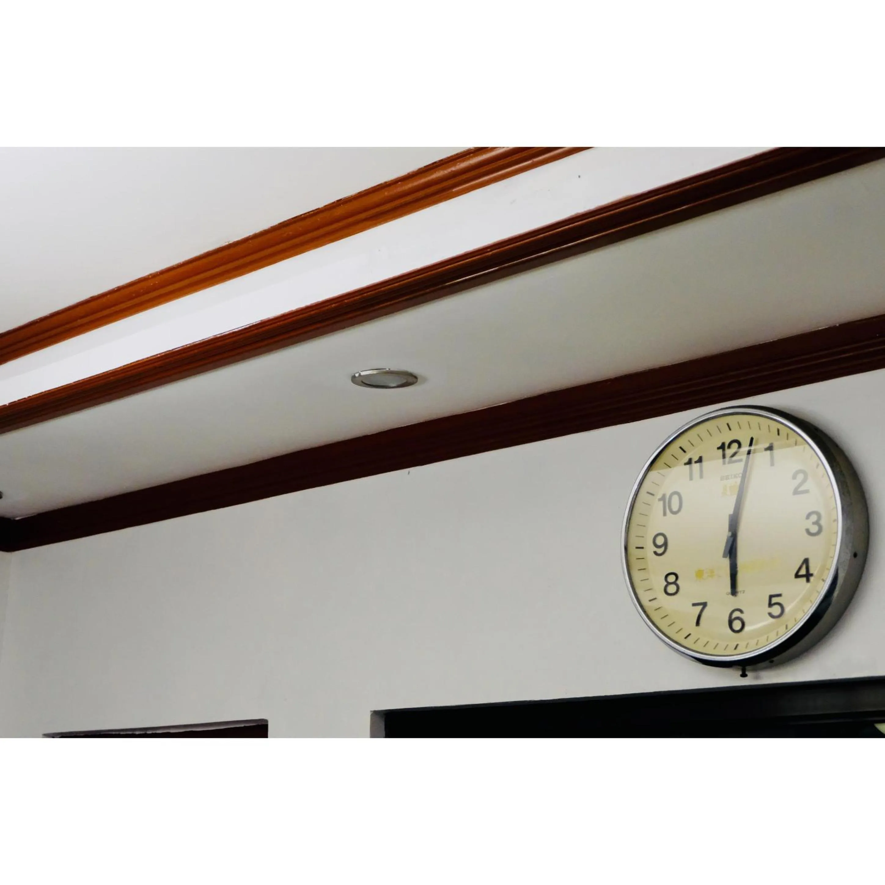 Decorative detail in Endless Summer Hotel Baler