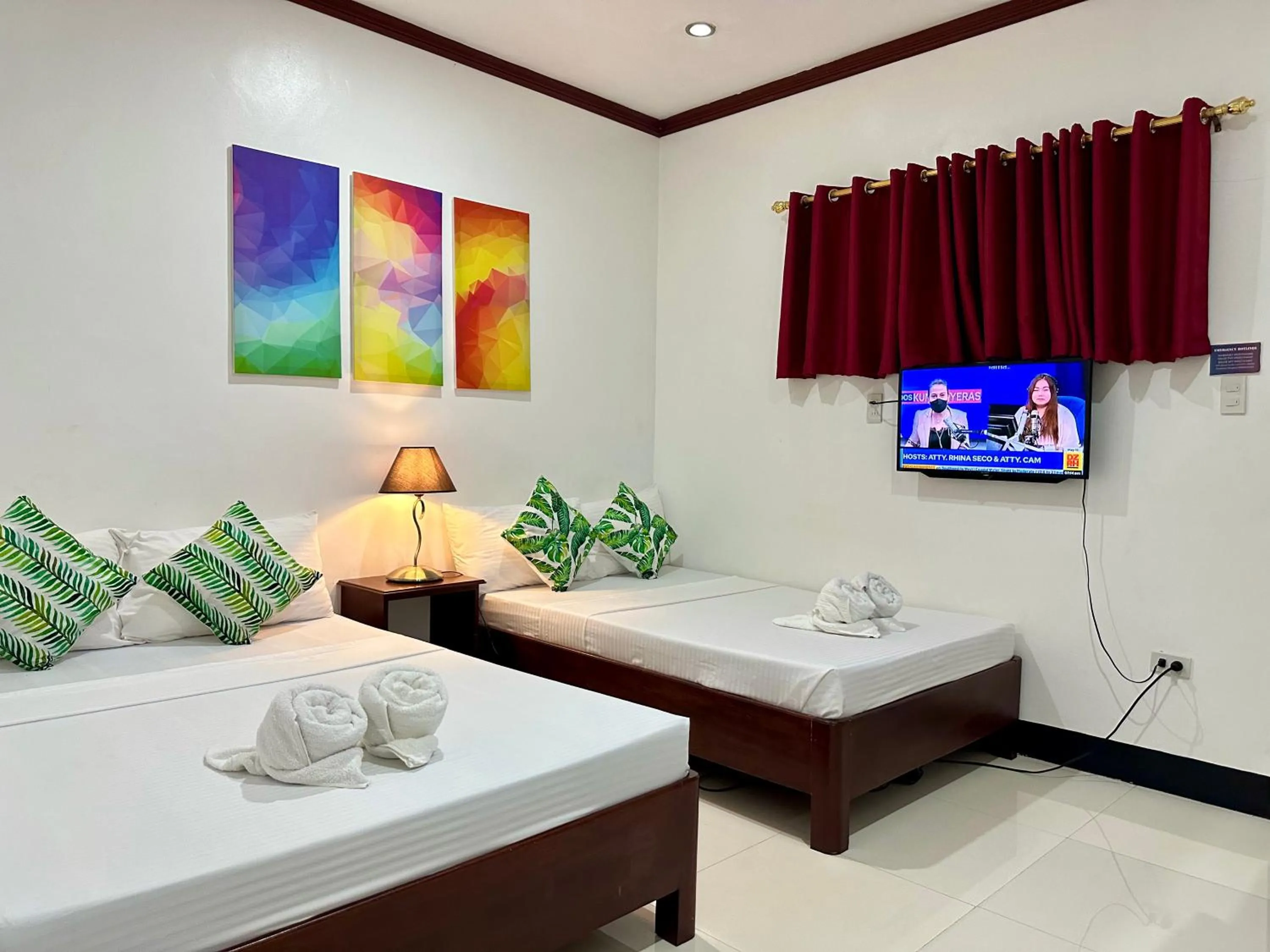 Endless Summer Hotel Baler