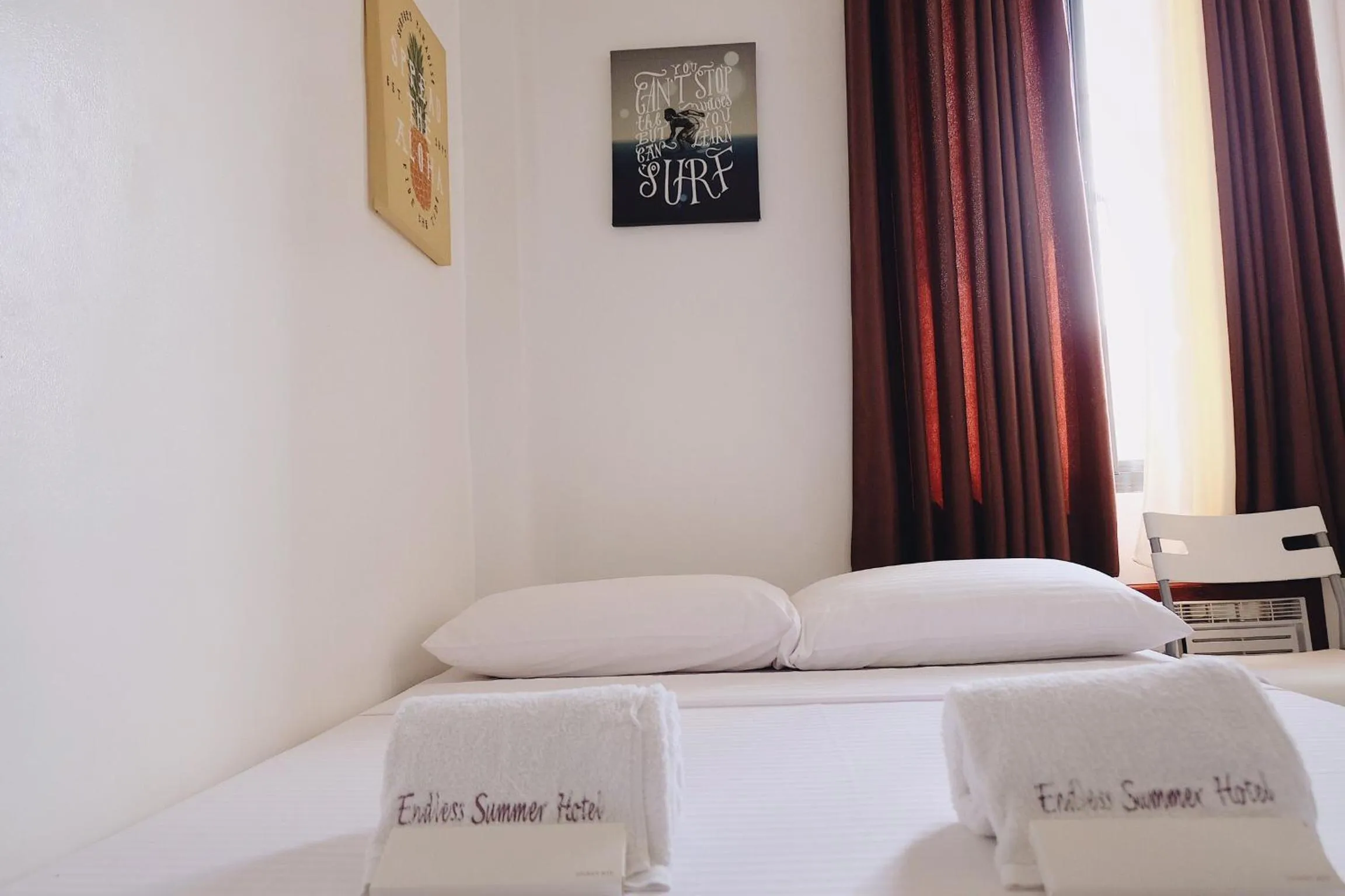 Bed in Endless Summer Hotel Baler