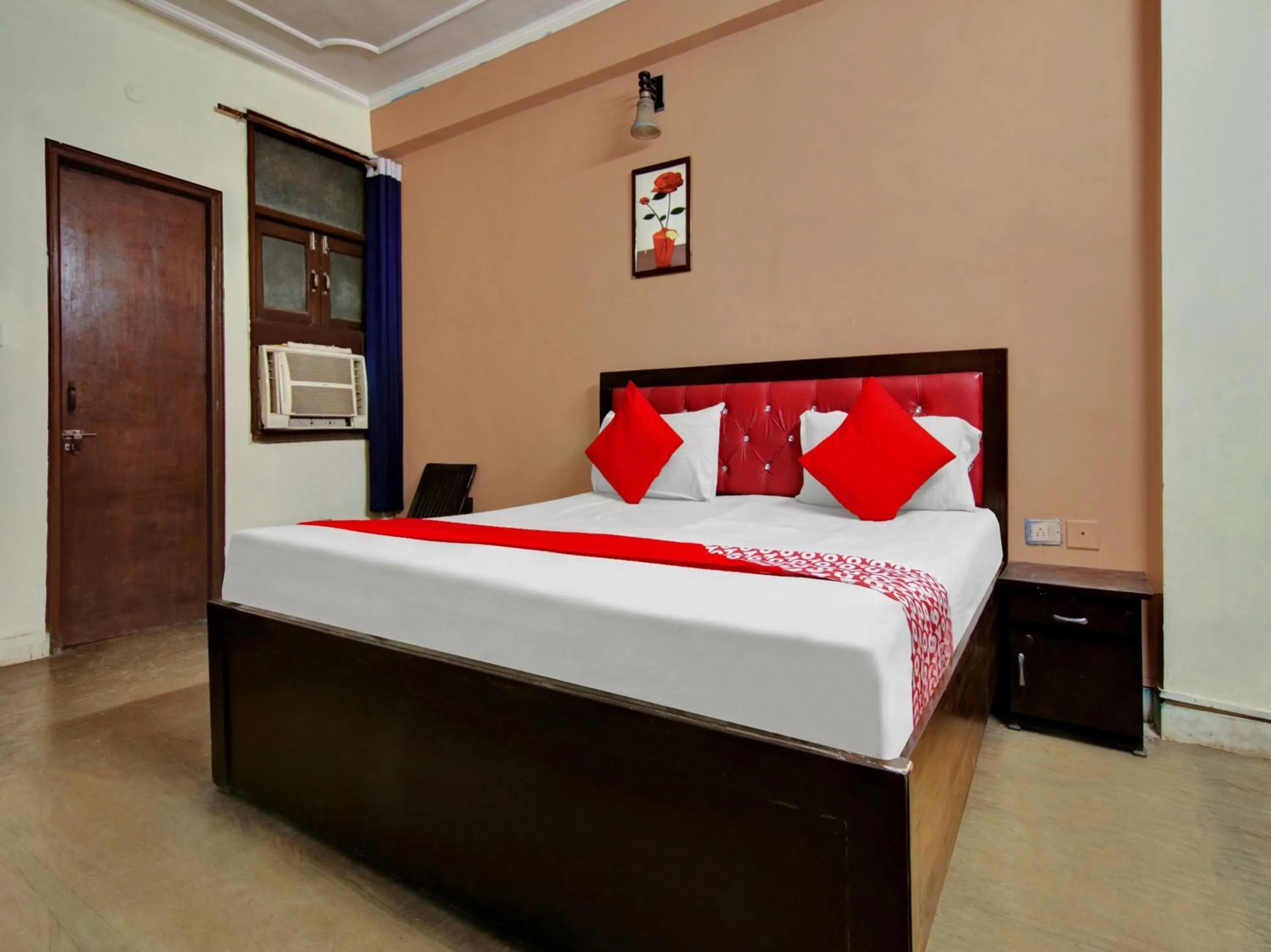 Bedroom in Hotel O Darshan Palace