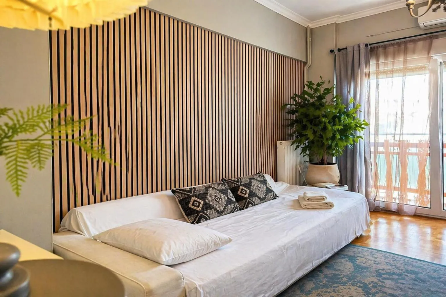 Seven Seconds Away Apartment