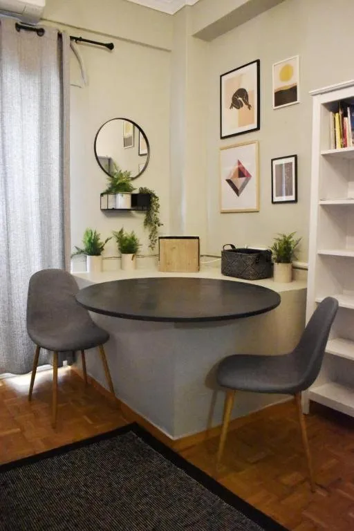 Seven Seconds Away Apartment
