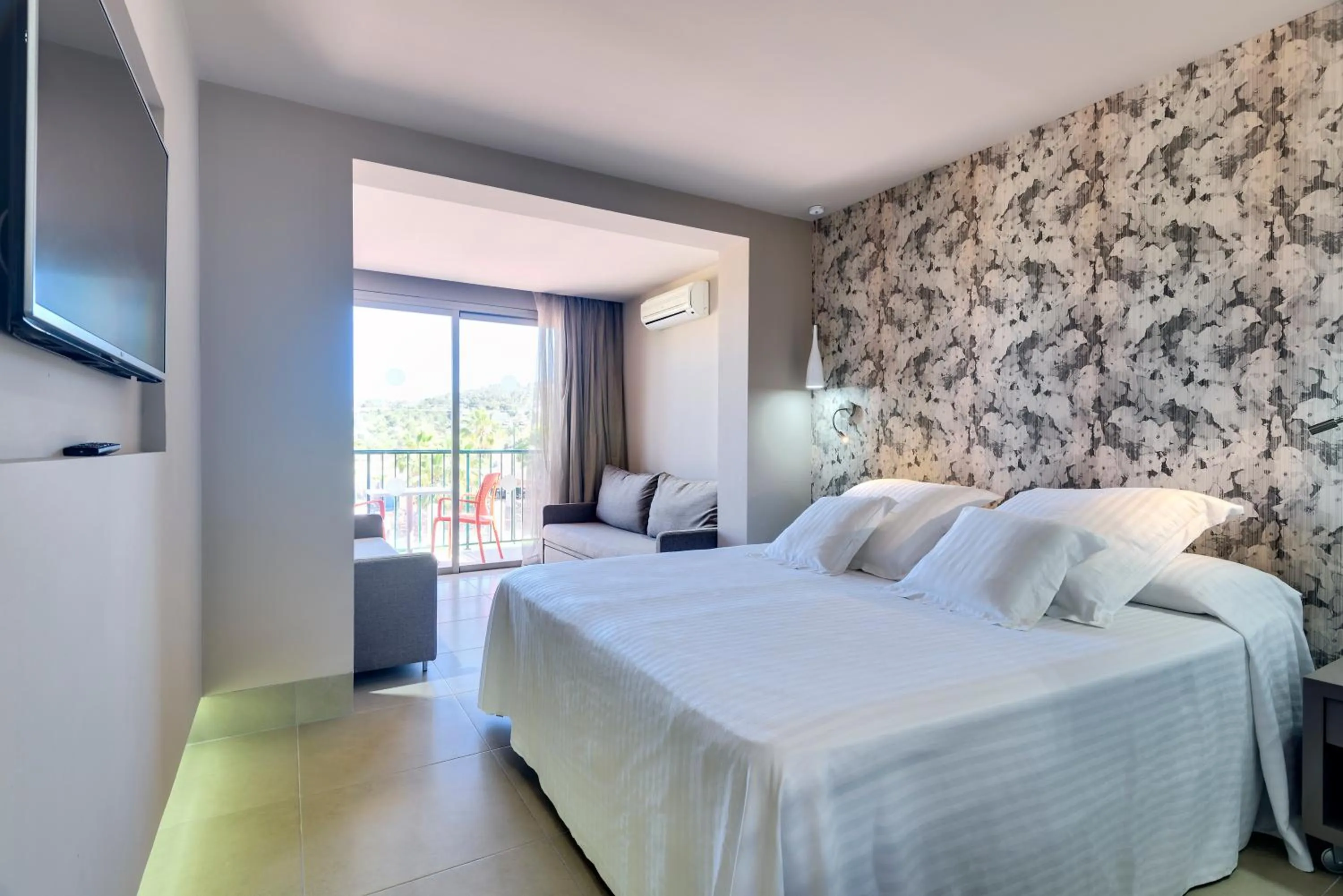 Bedroom, Bed in Occidental Ibiza - All Inclusive