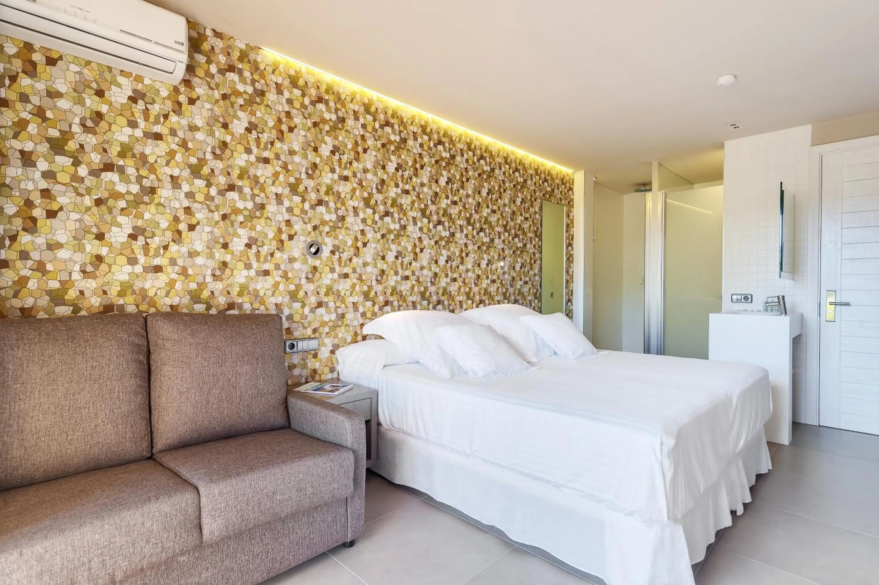 Photo of the whole room, Bed in Occidental Ibiza - All Inclusive