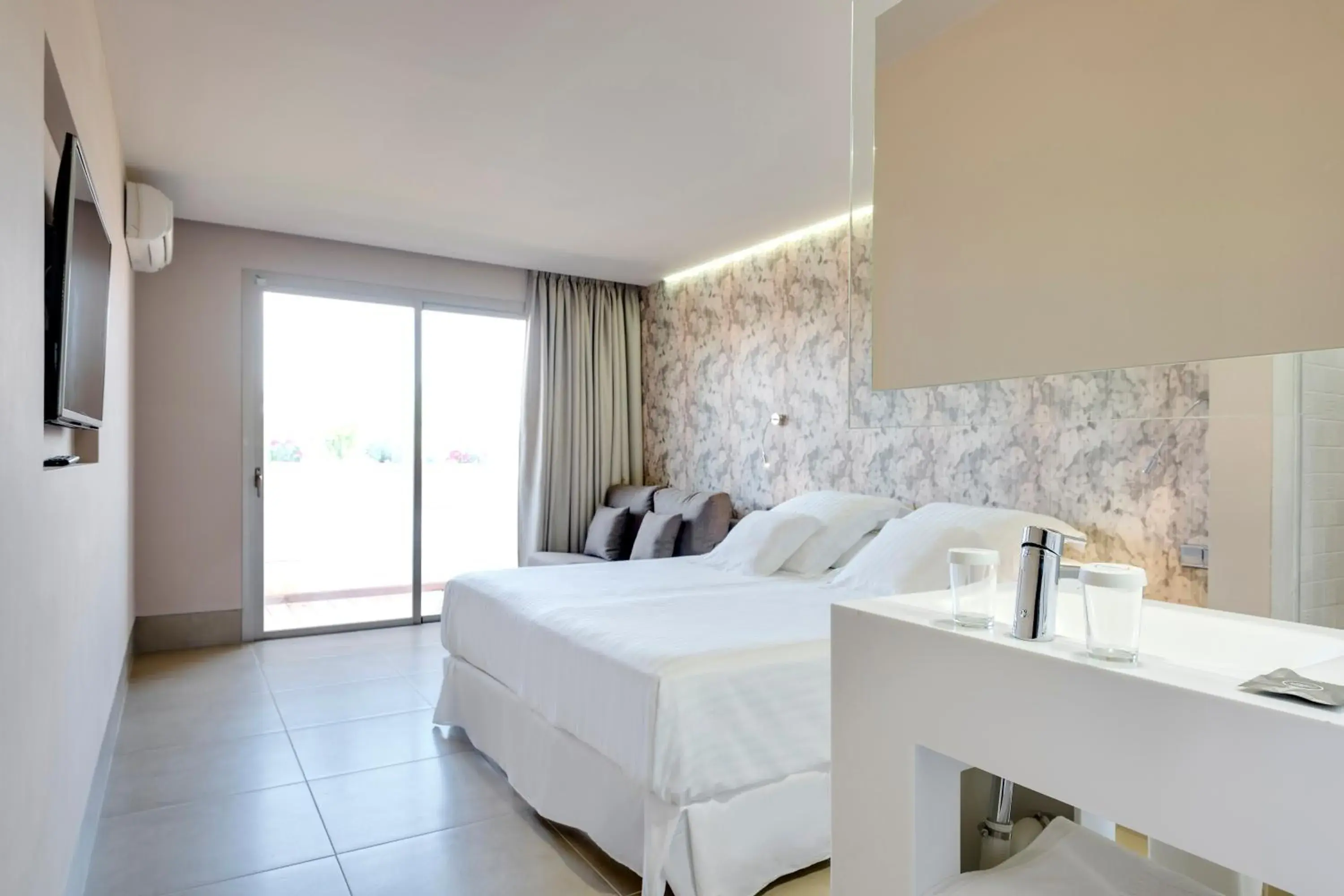 Property building, Bed in Occidental Ibiza - All Inclusive Property building, Bed in Occidental Ibiza - All Inclusive