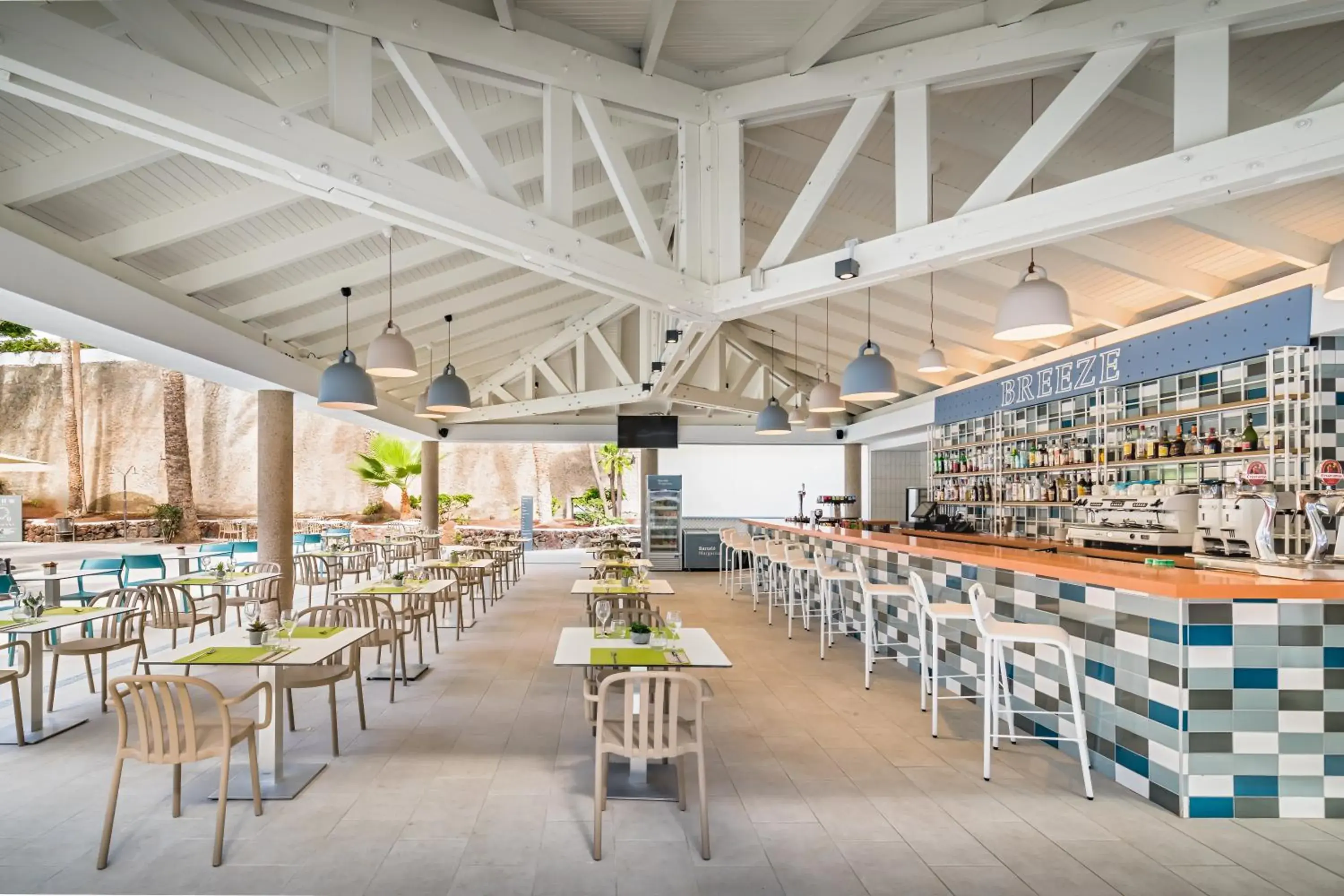 Lounge or bar in Barceló Margaritas Lounge or bar in Barceló Margaritas