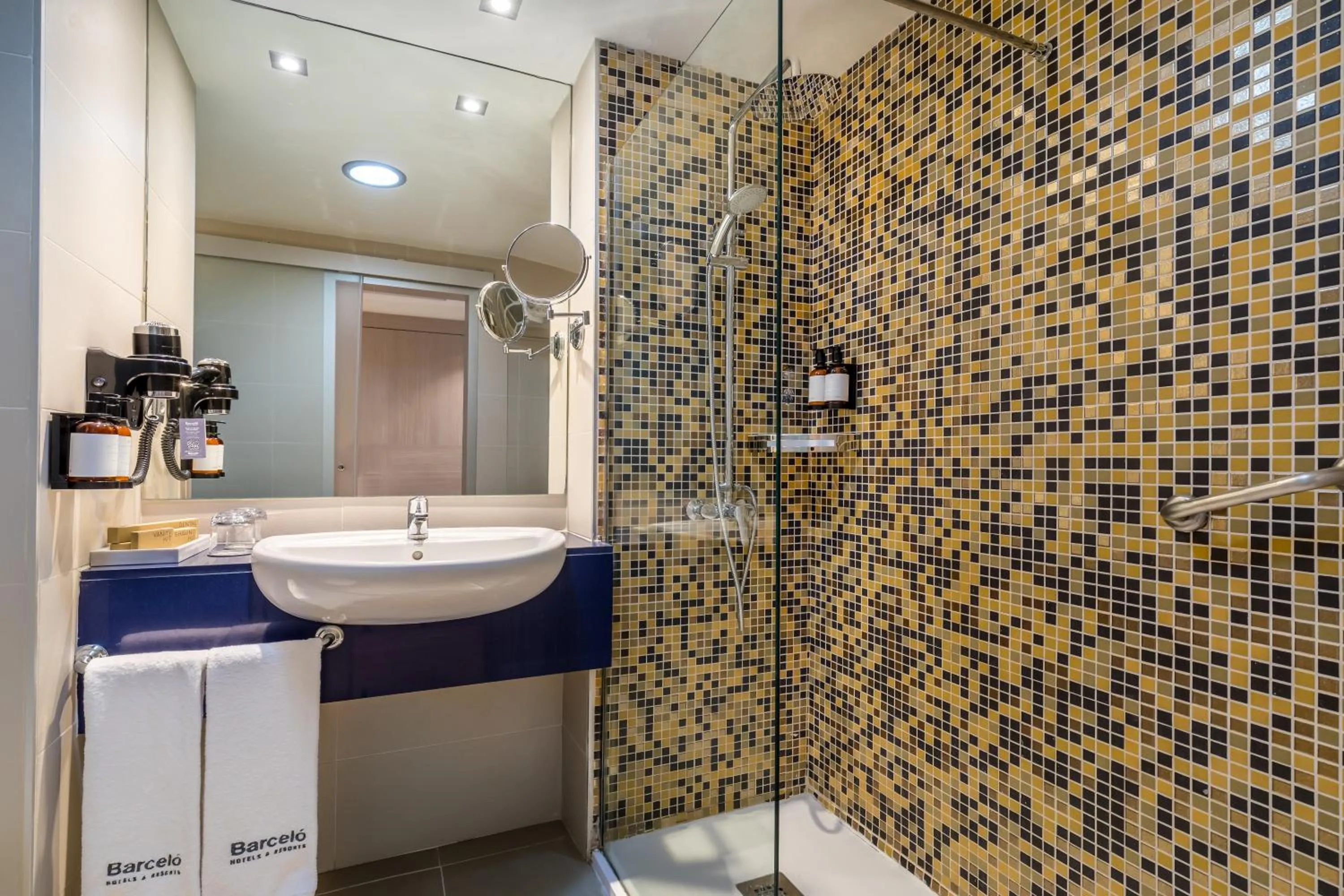 Bathroom in Barceló Margaritas