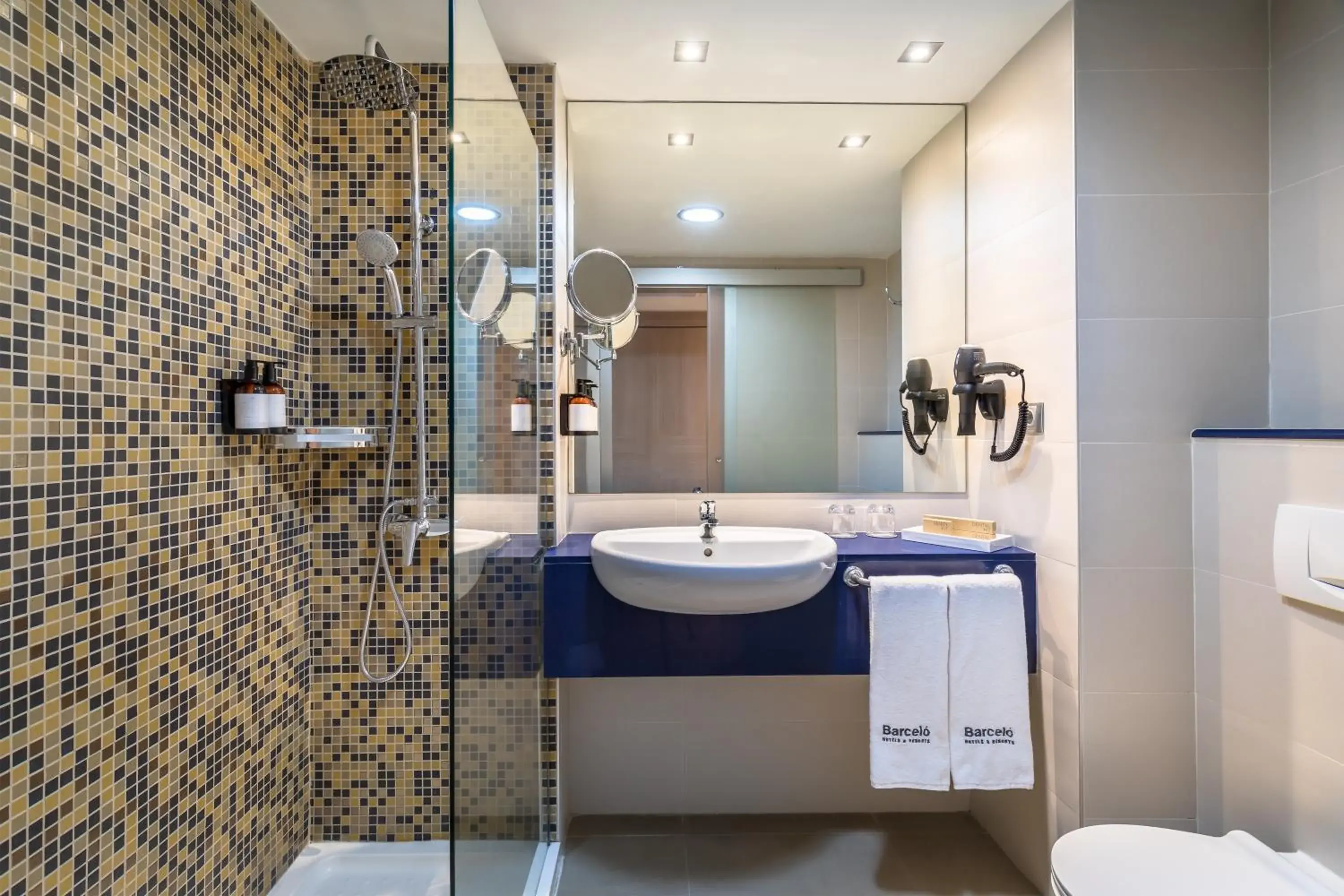 Bathroom in Barceló Margaritas Bathroom in Barceló Margaritas