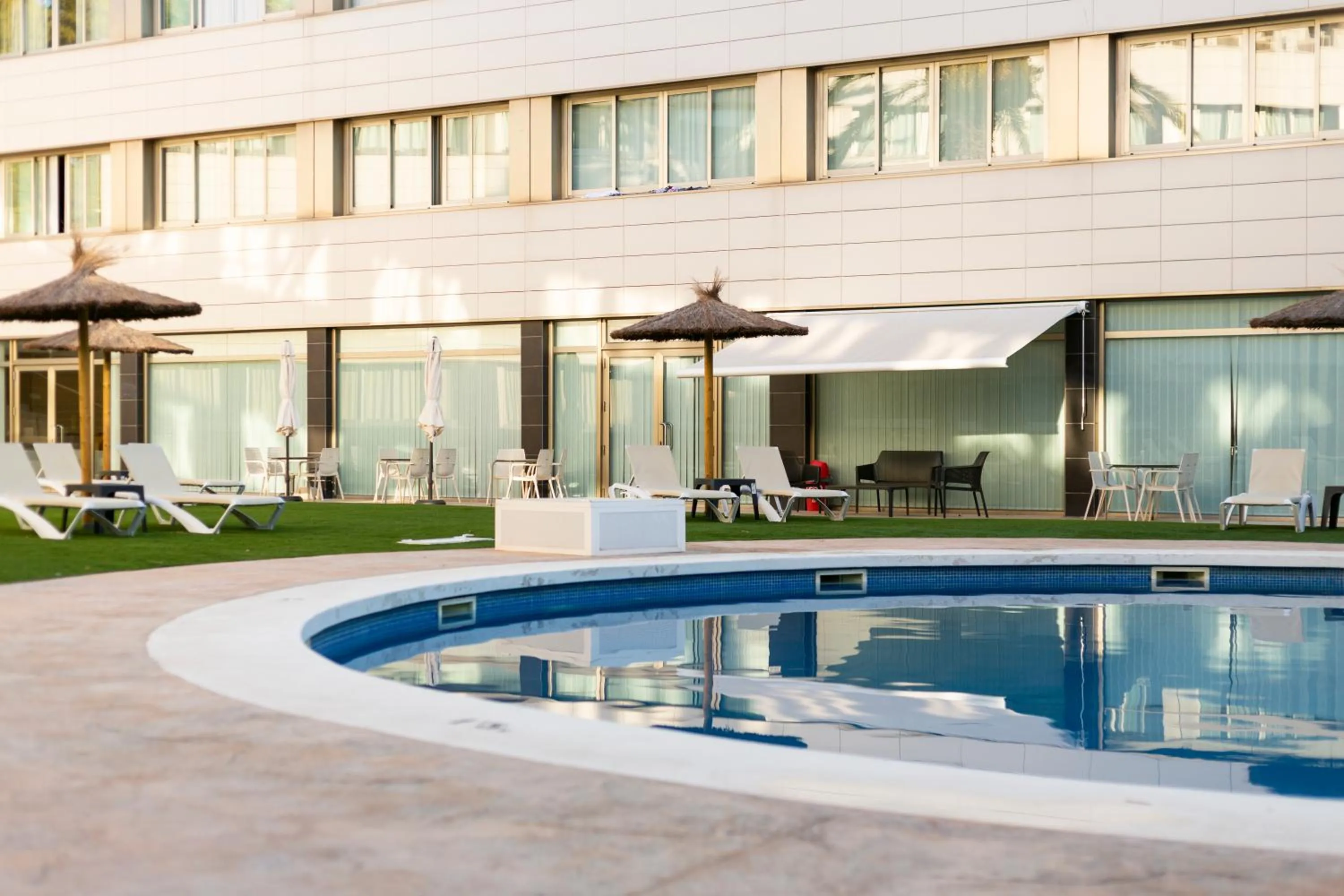 Pool view in Daniya Alicante
