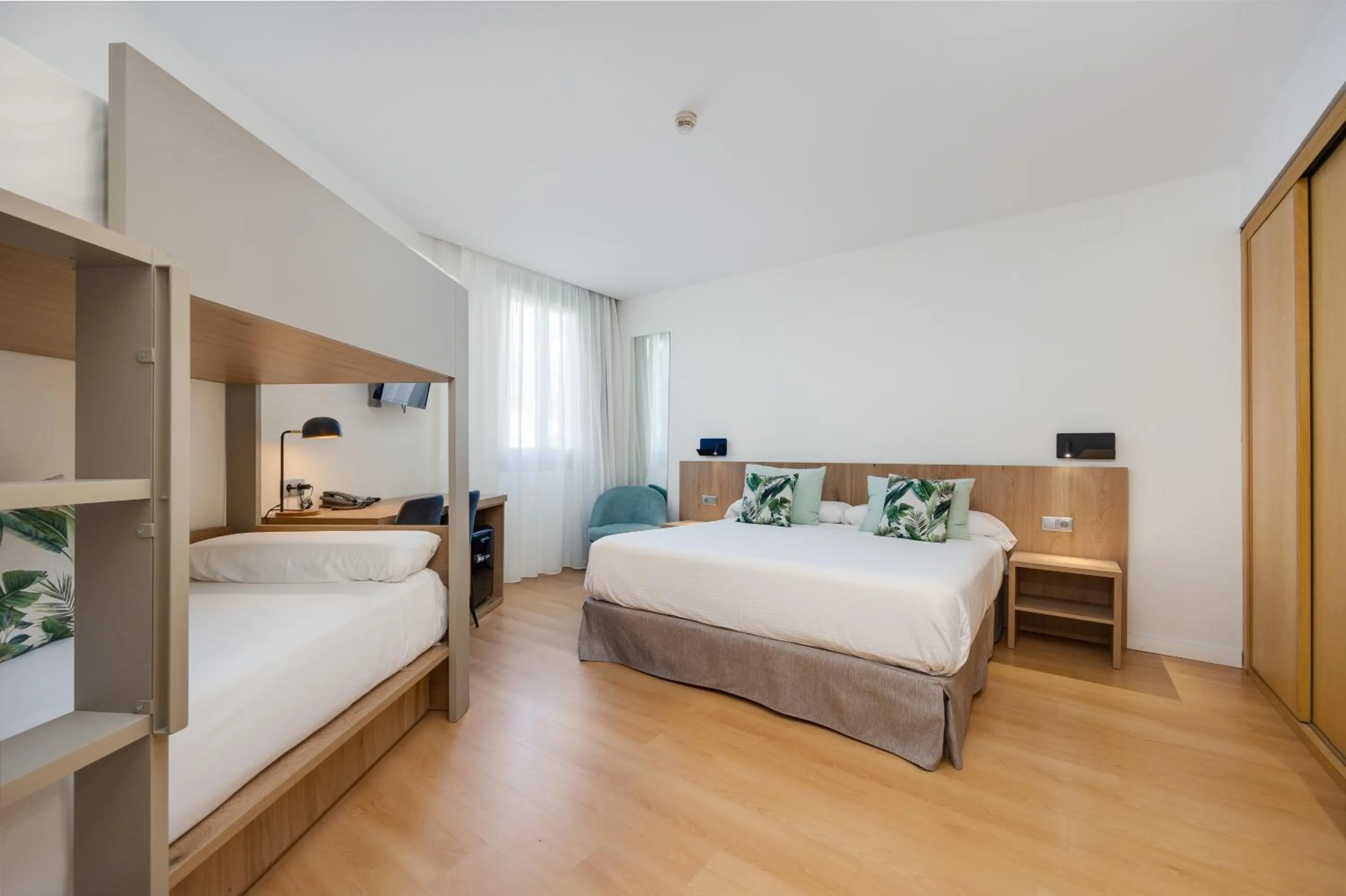 Bed in Daniya Alicante