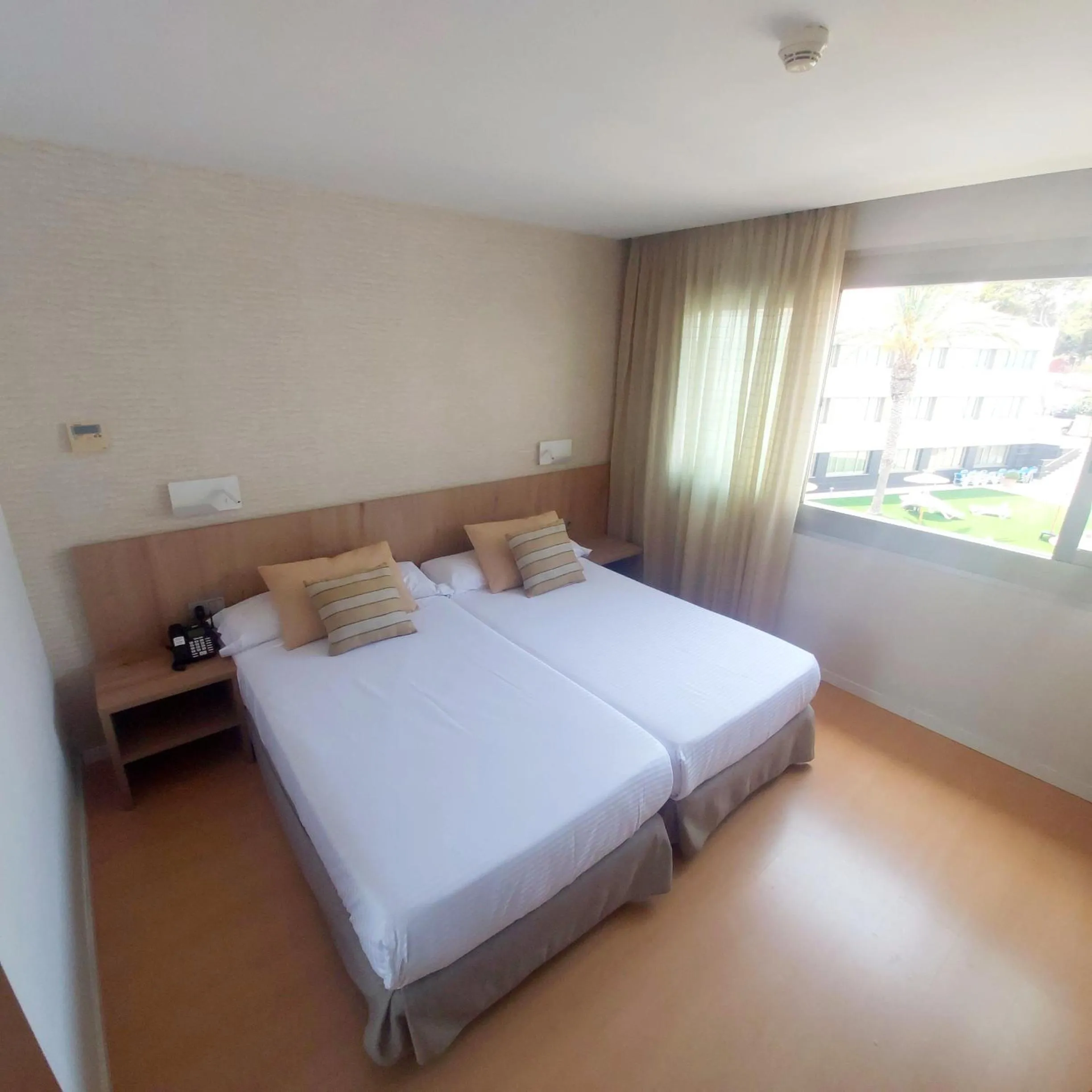 Bed in Daniya Alicante