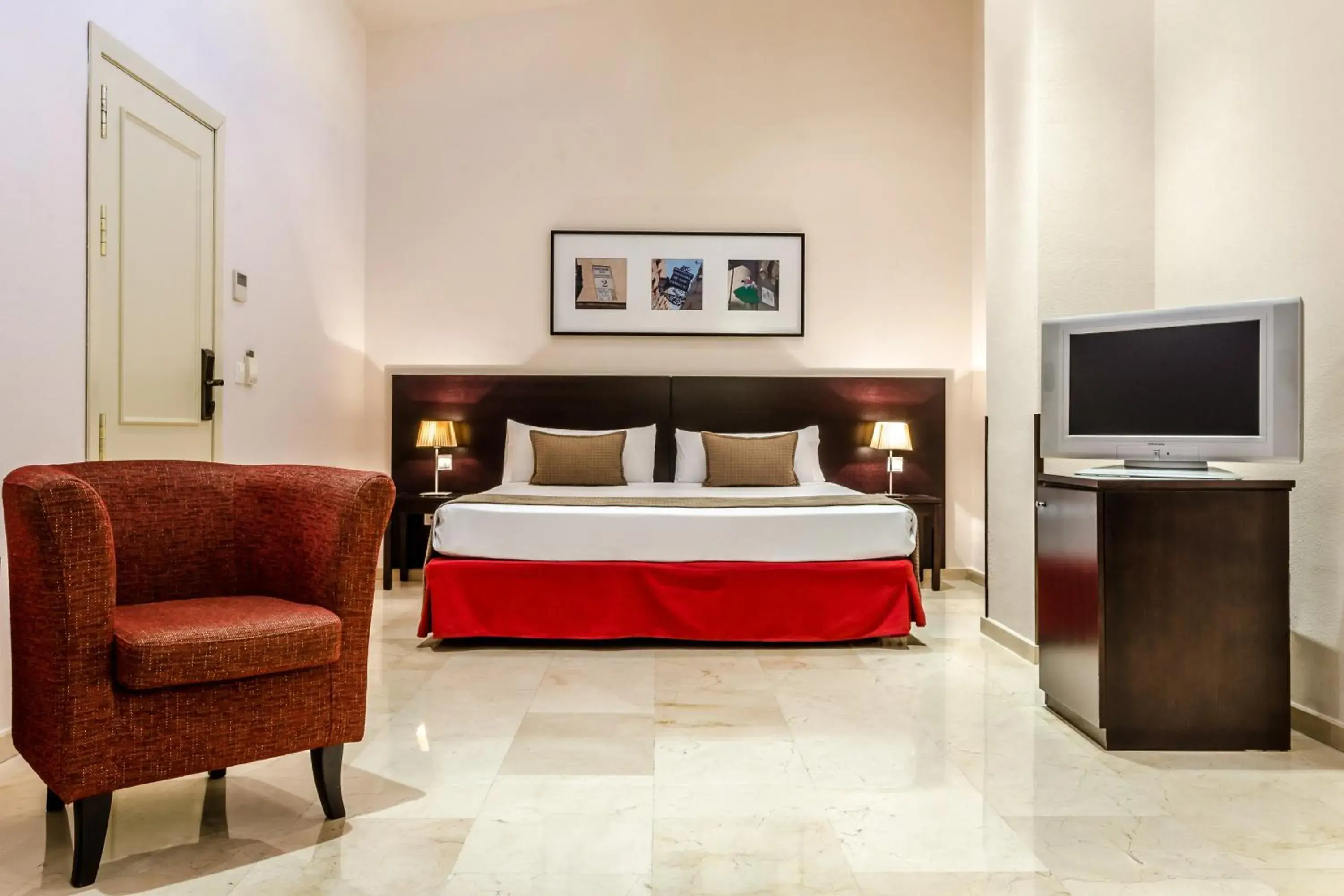 Bed in Exe Suites 33 Bed in Exe Suites 33