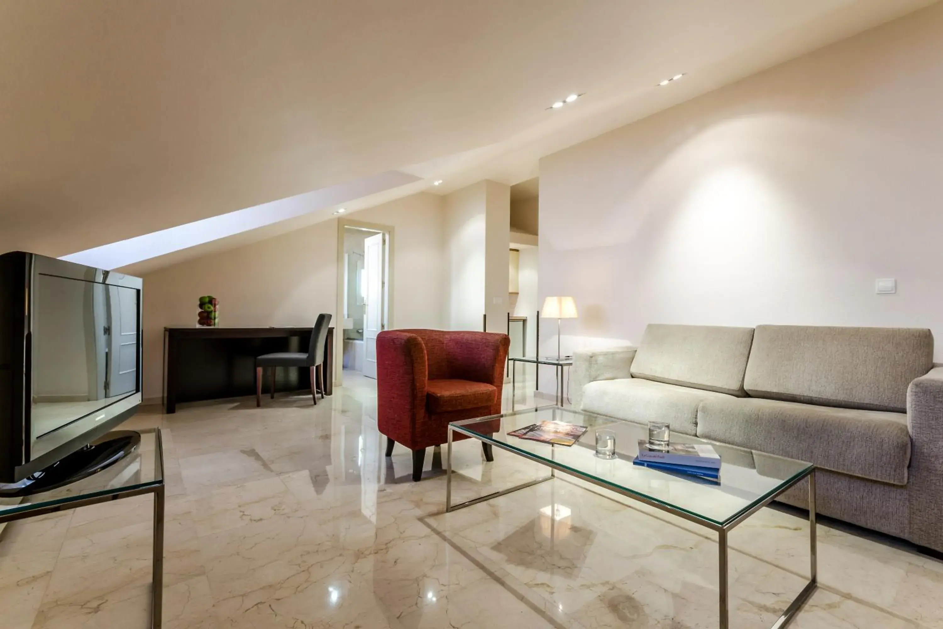 Living room in Exe Suites 33 Living room in Exe Suites 33