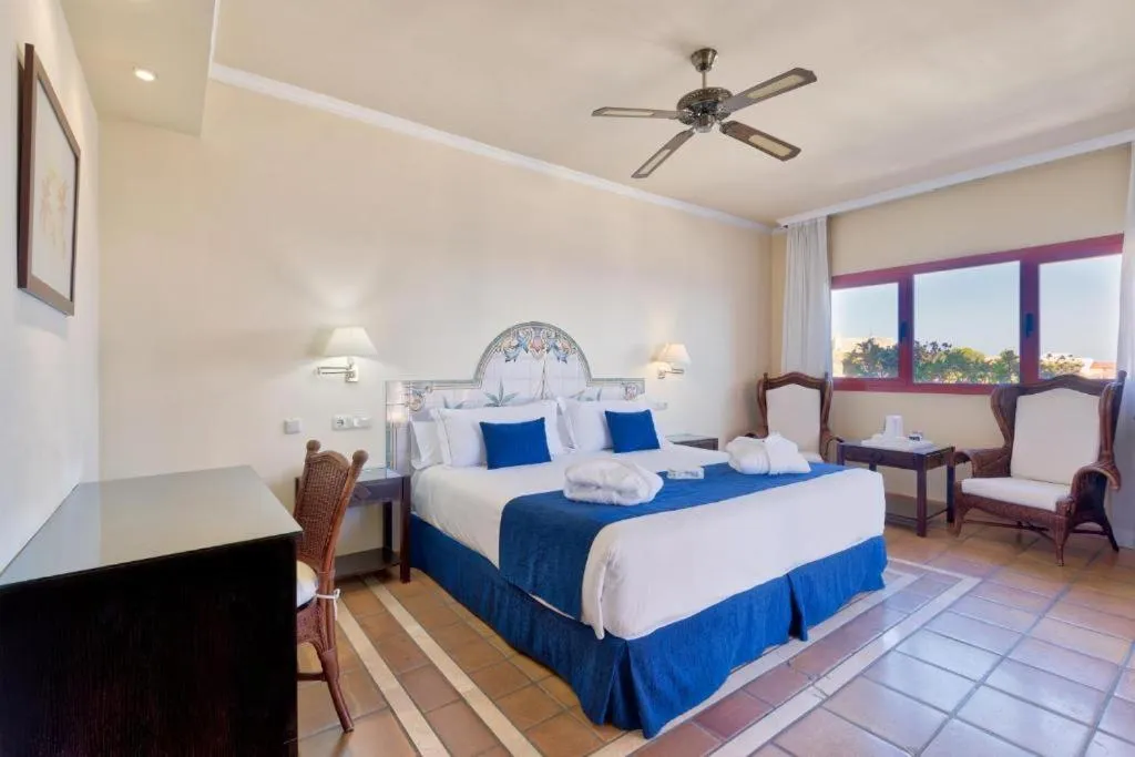 Bedroom, Bed in Ibersol Almuñecar Beach & Spa Hotel