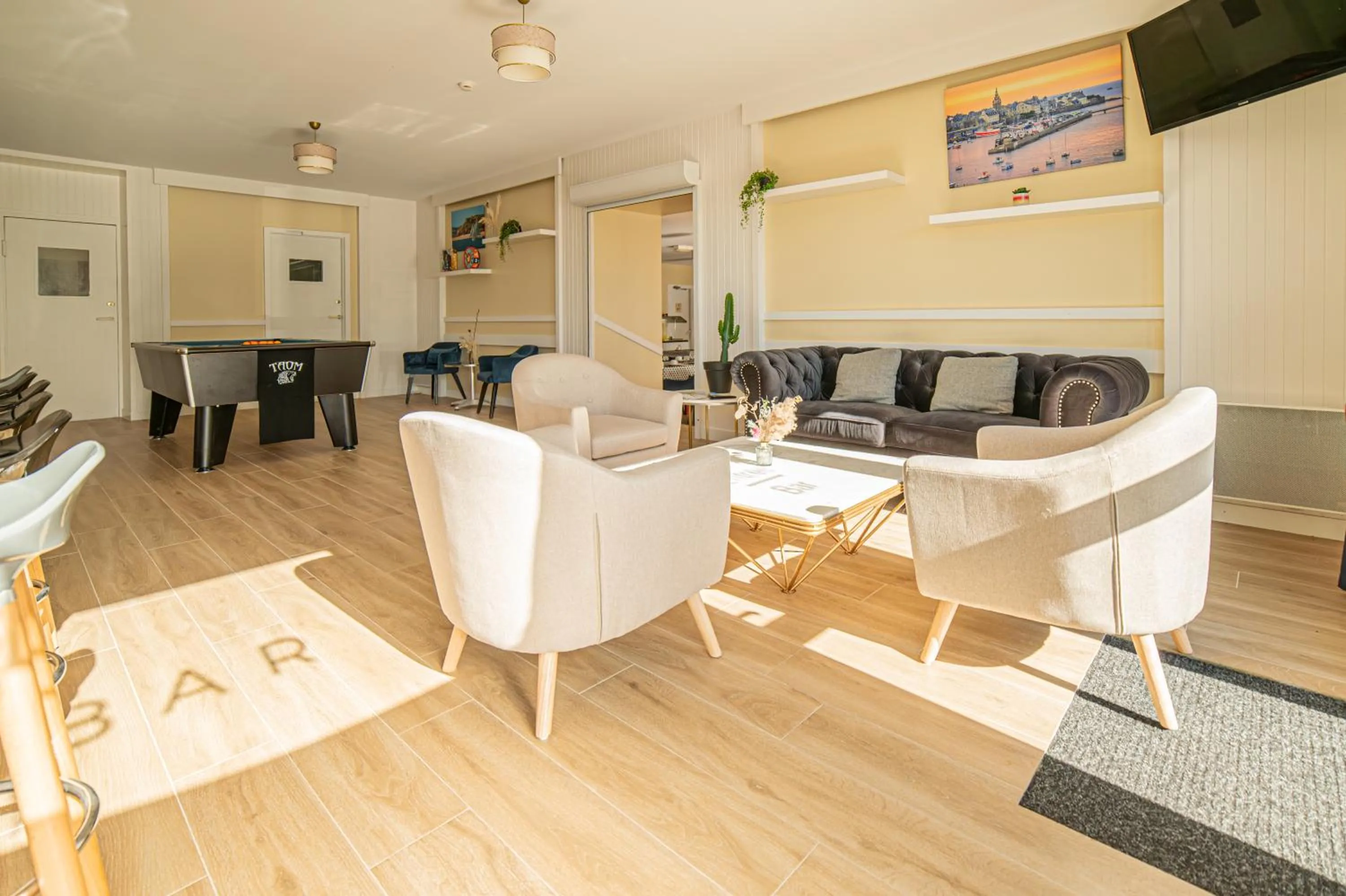 Billiard in Hôtel de la Mairie